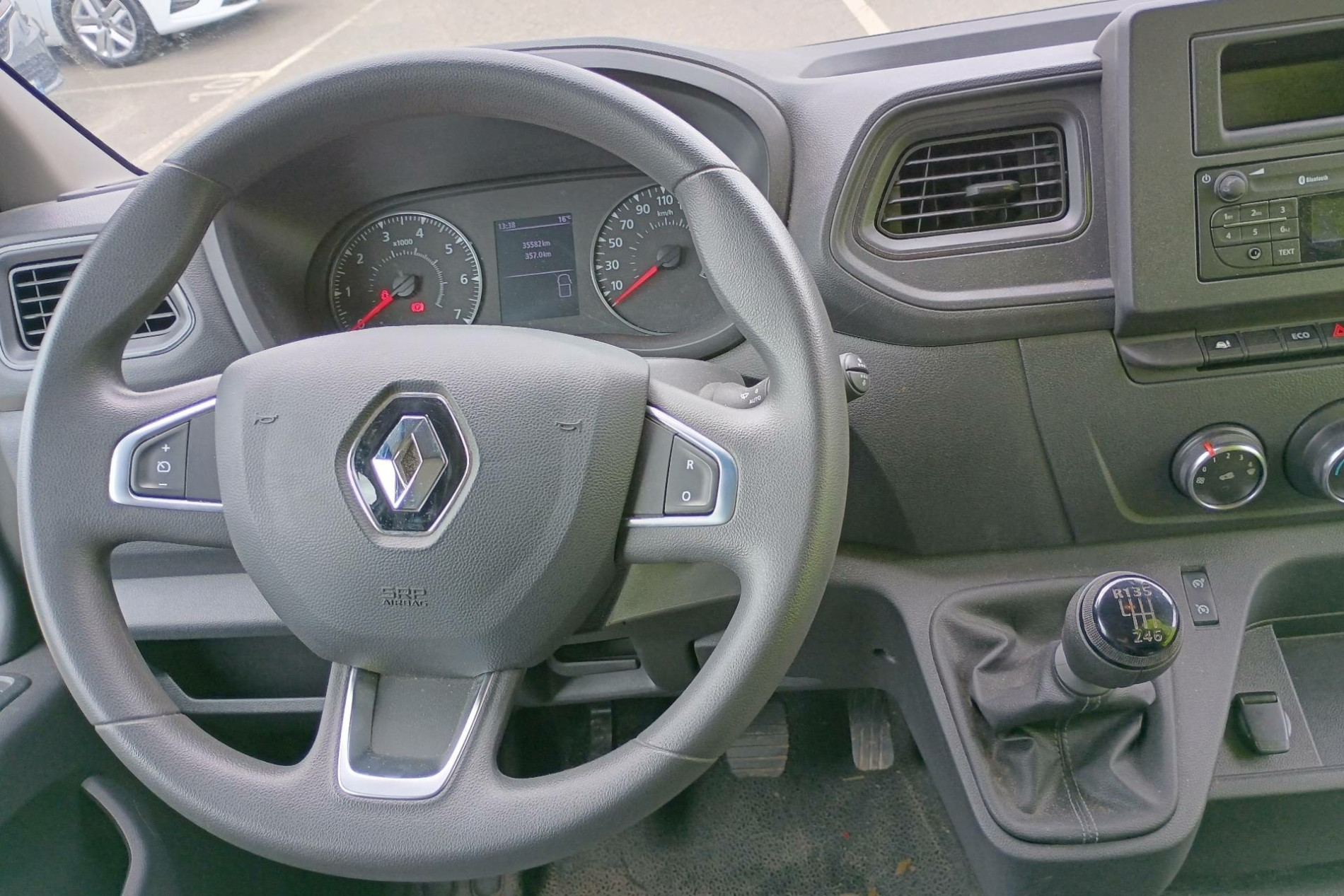Vente en ligne Renault Master Fourgon MASTER FGN TRAC F3500 L2H2 BLUE DCI 135 au prix de 22 980 €