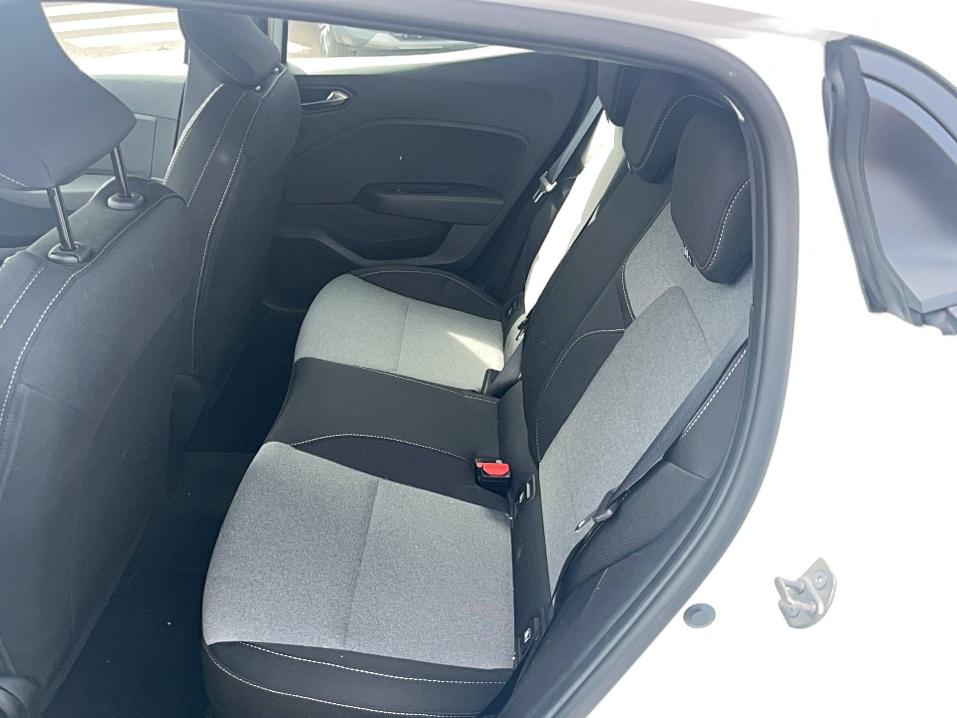 Vente en ligne Renault Clio 5 Clio TCe 90 au prix de 16 990 €