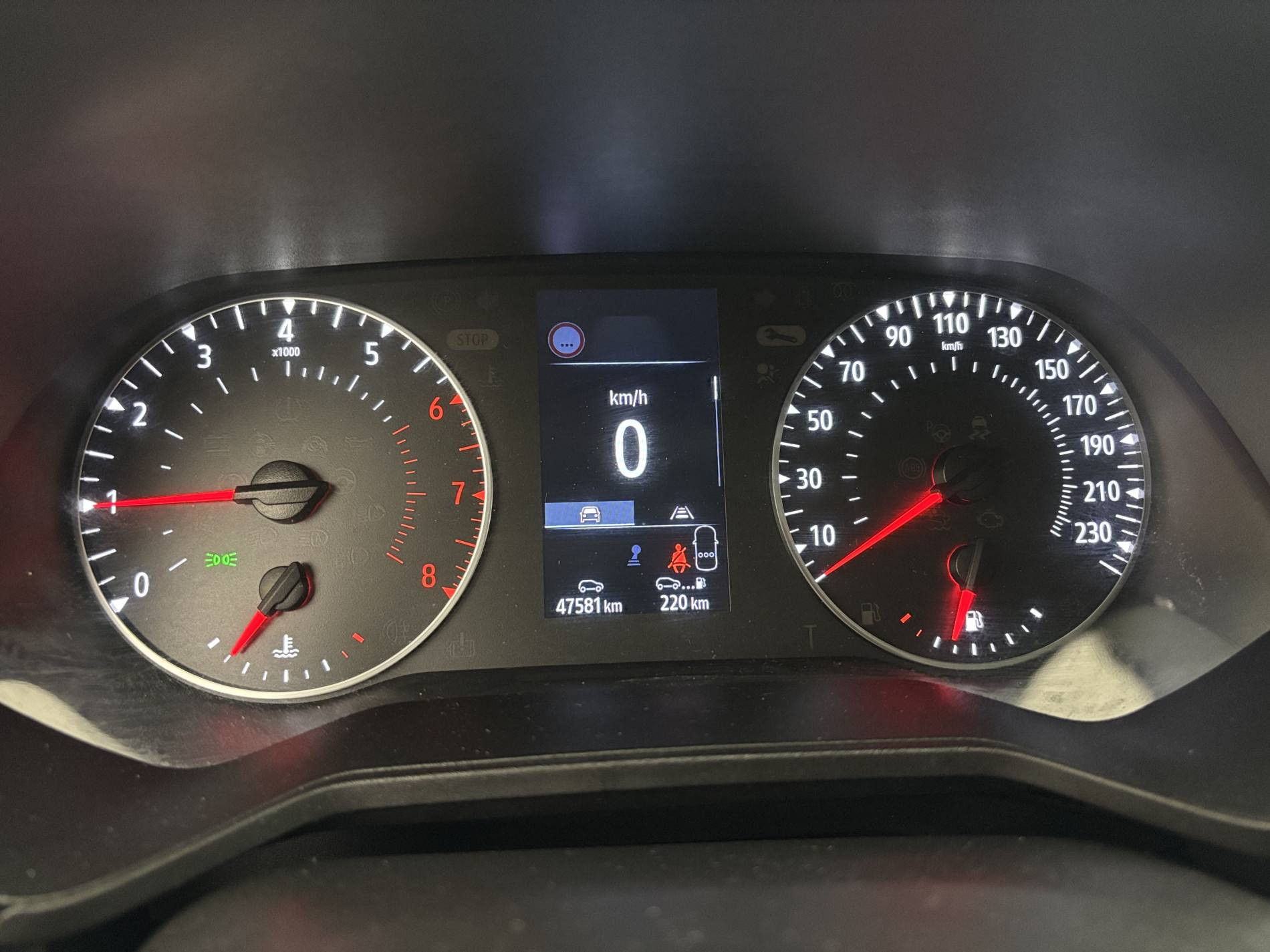 Vente en ligne Renault Clio 5 Clio SCe 65 au prix de 12 590 €