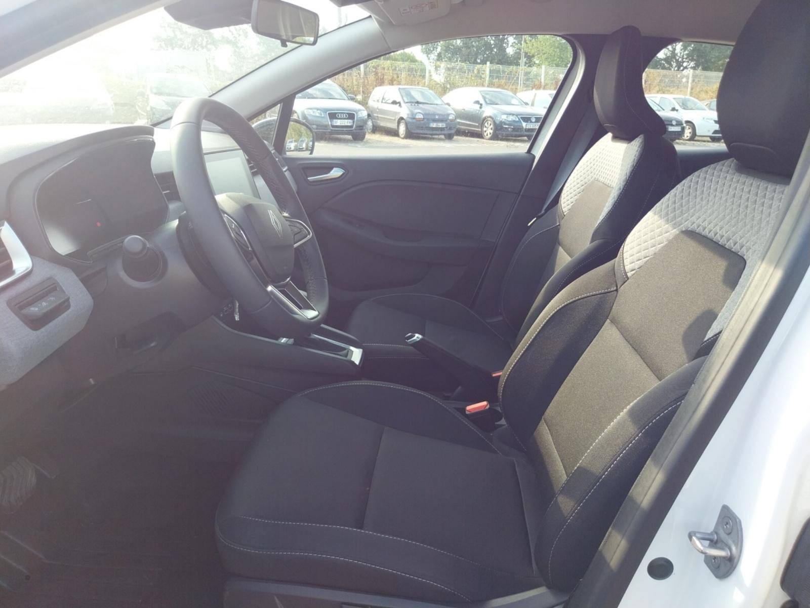 Vente en ligne Renault Clio 5 Clio E-Tech full hybrid 145 ch GSR2 au prix de 19 590 €