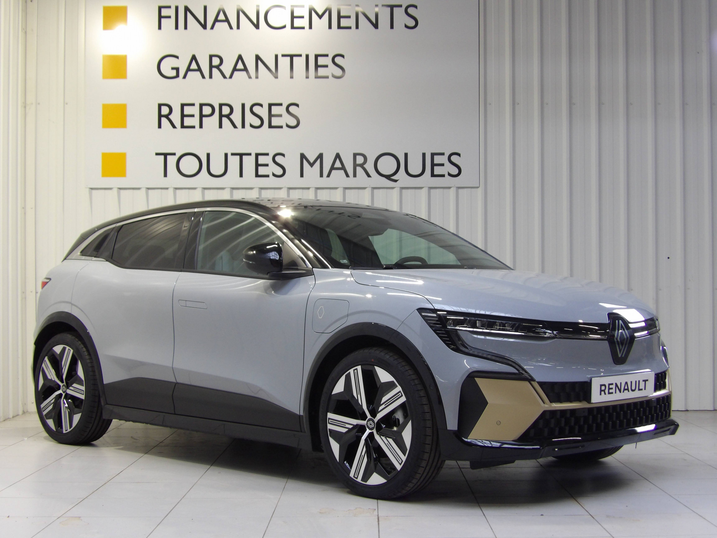 Vente en ligne Renault Megane E-Tech  EV60 220 ch super charge au prix de 25 499 €