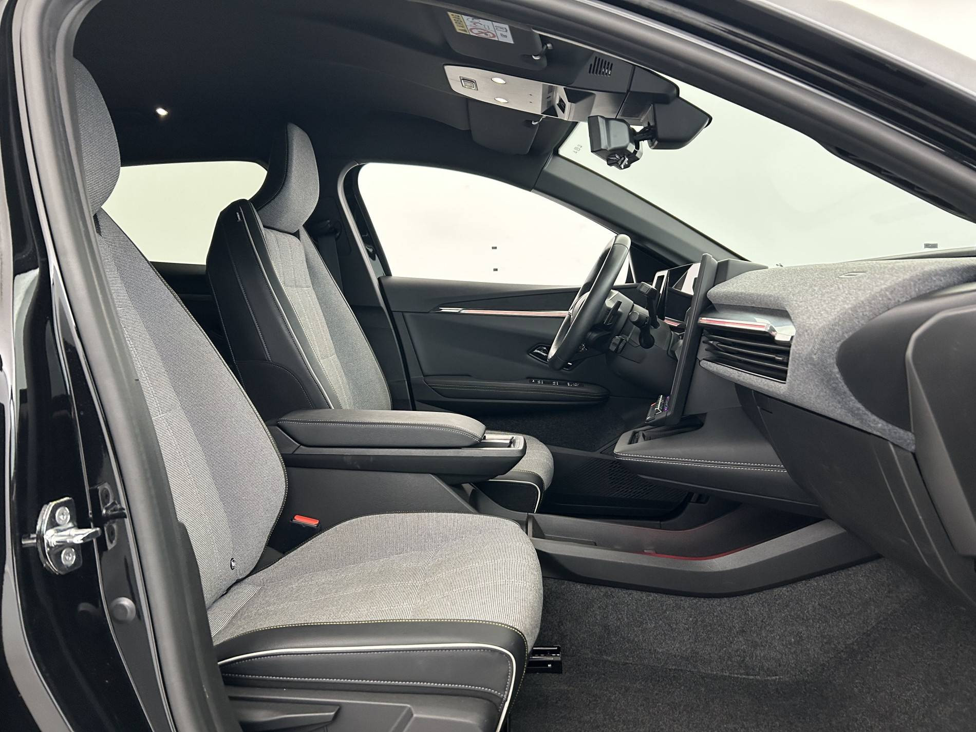 Vente en ligne Renault Megane E-Tech  EV60 220 ch super charge au prix de 23 499 €