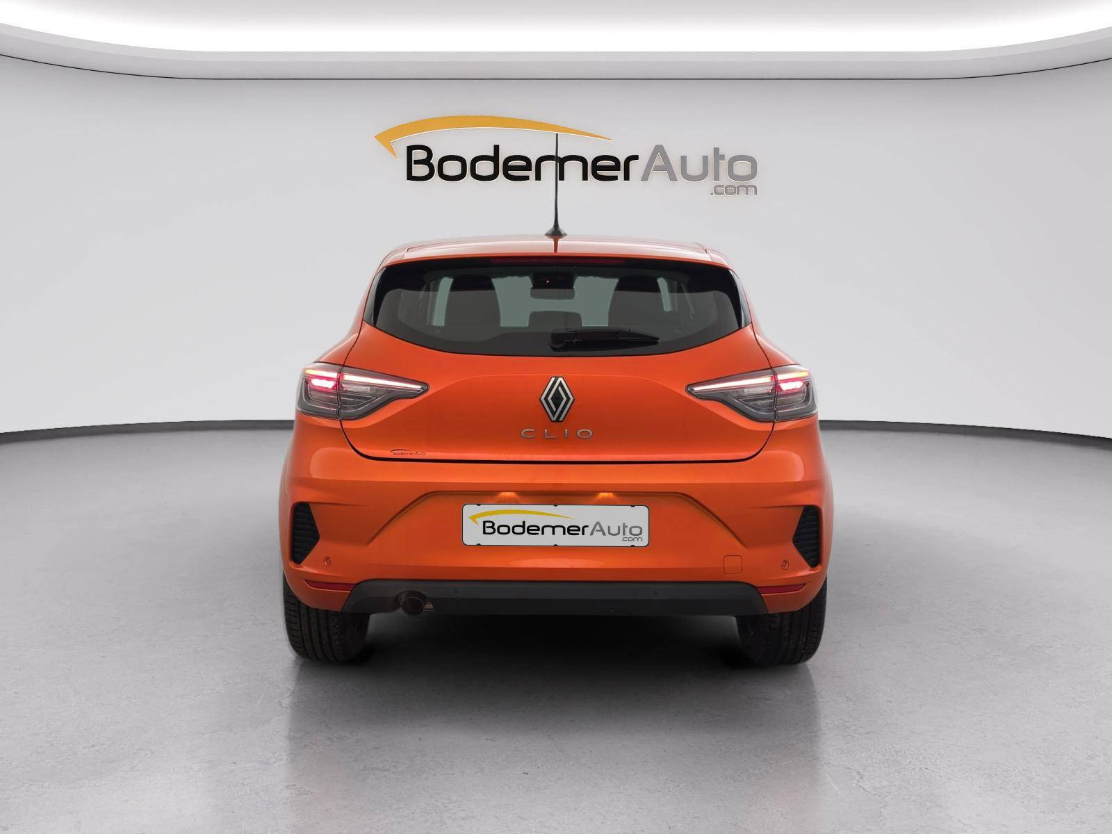 Vente en ligne Renault Clio 5 Clio TCe 90 au prix de 15 290 €