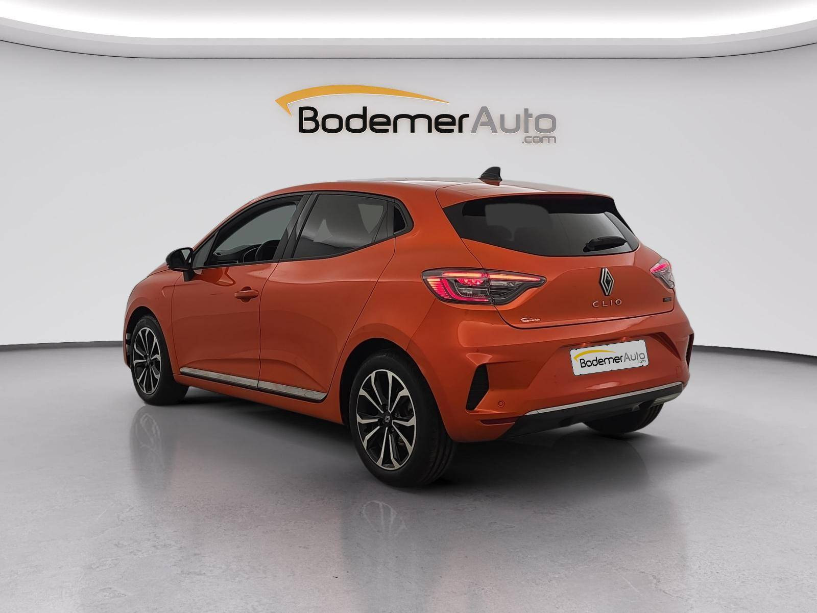 Vente en ligne Renault Clio 5 Clio E-Tech full hybrid 145 au prix de 18 490 €