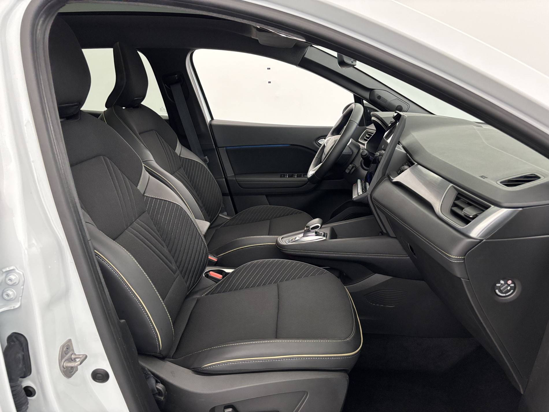 Vente en ligne Renault Symbioz  E-Tech full hybrid 145 au prix de 29 990 €