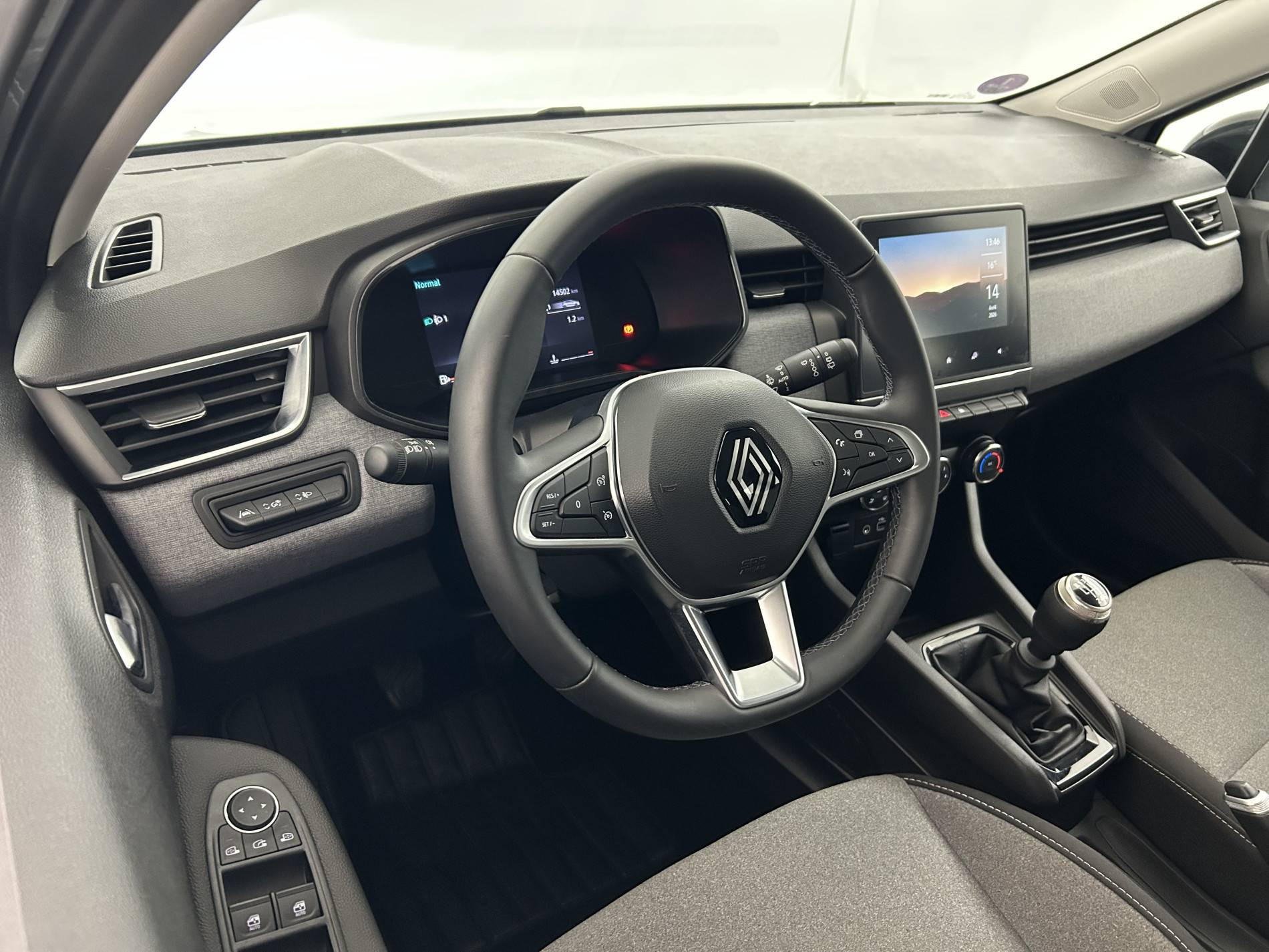 Vente en ligne Renault Clio 5 Clio TCe 90 au prix de 15 790 €
