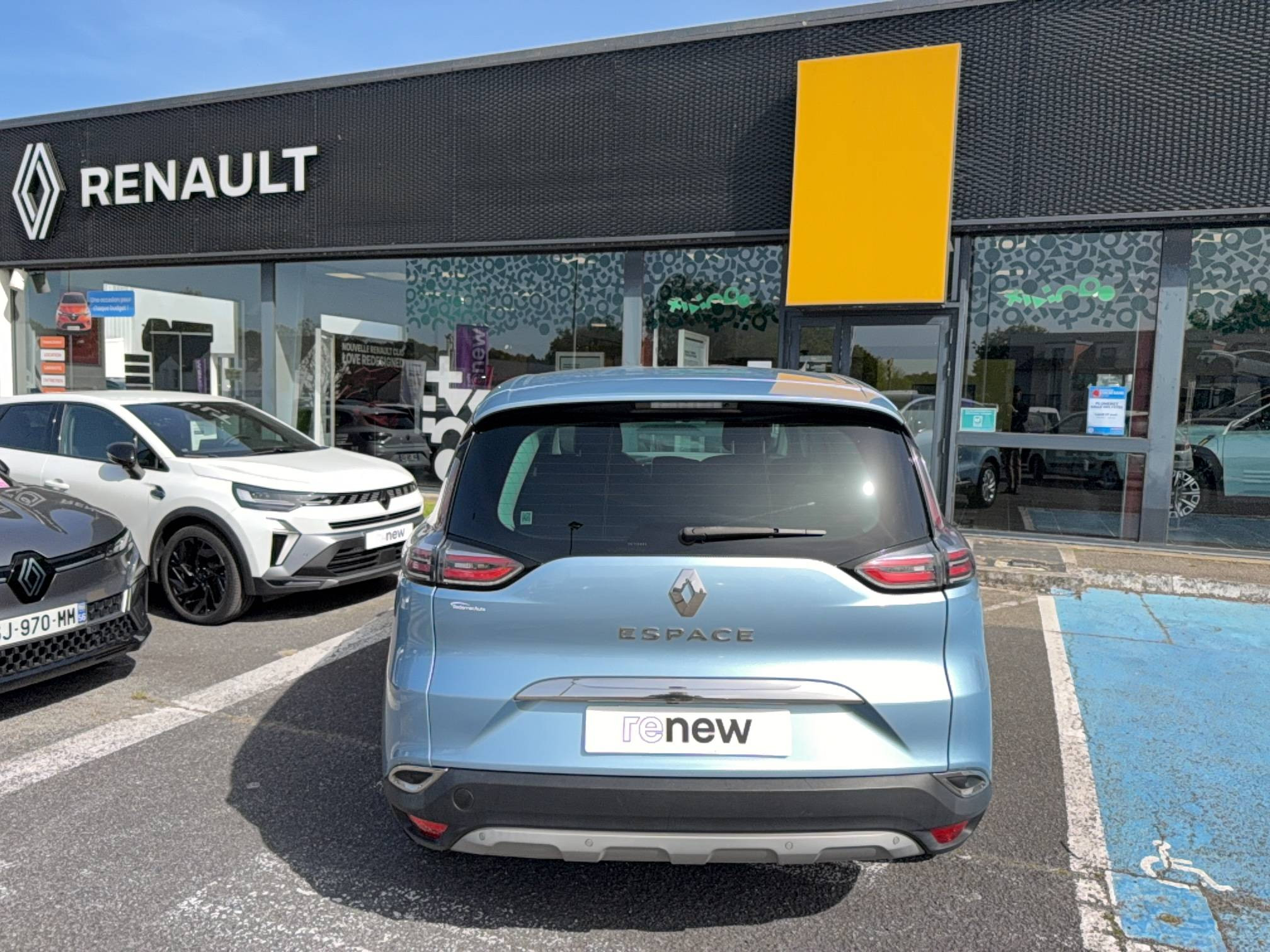 Vente en ligne Renault Espace 5 Espace dCi 160 Energy Twin Turbo au prix de 15 990 €