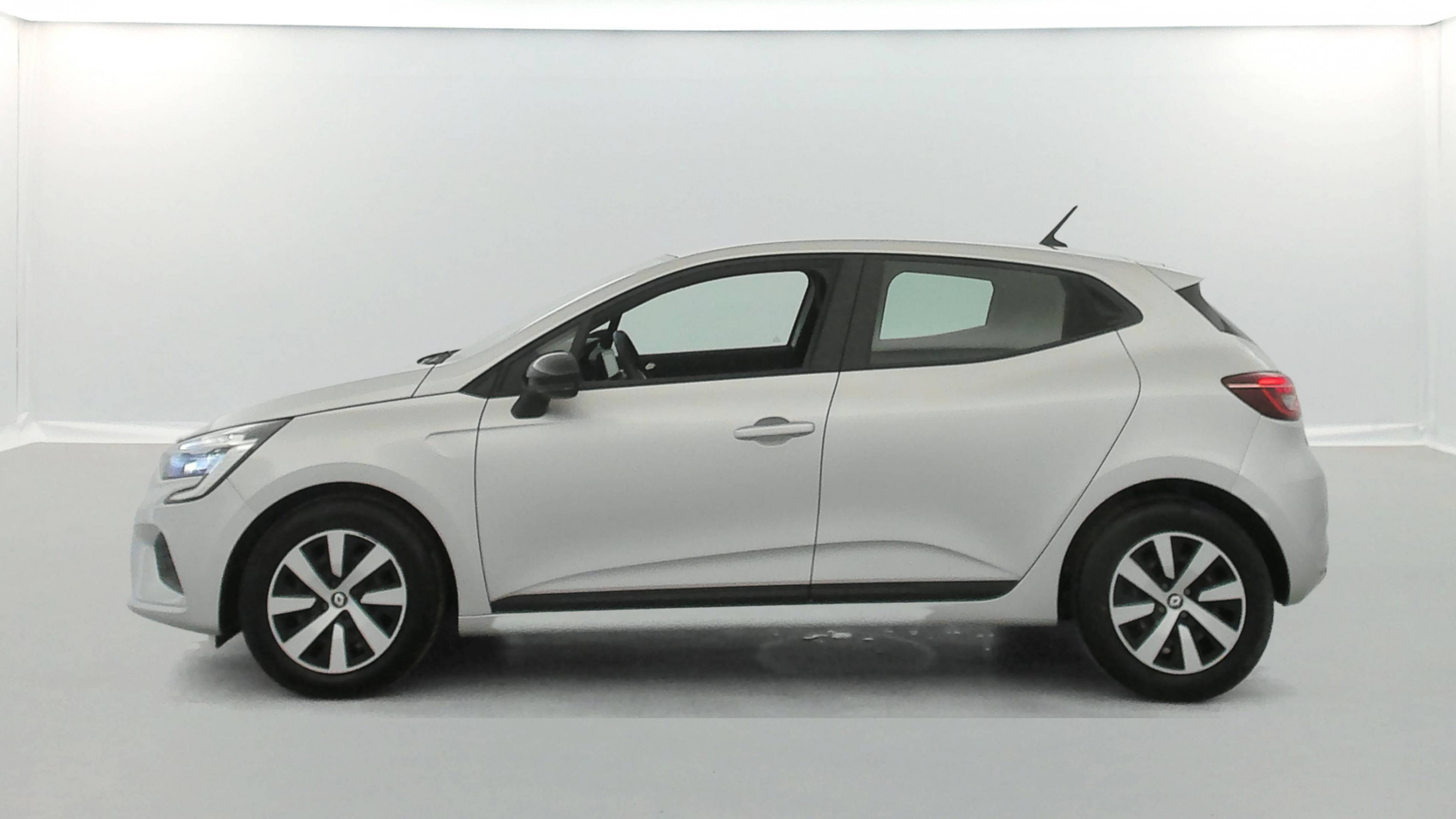 Vente en ligne Renault Clio 5 Clio TCe 90 au prix de 14 390 €