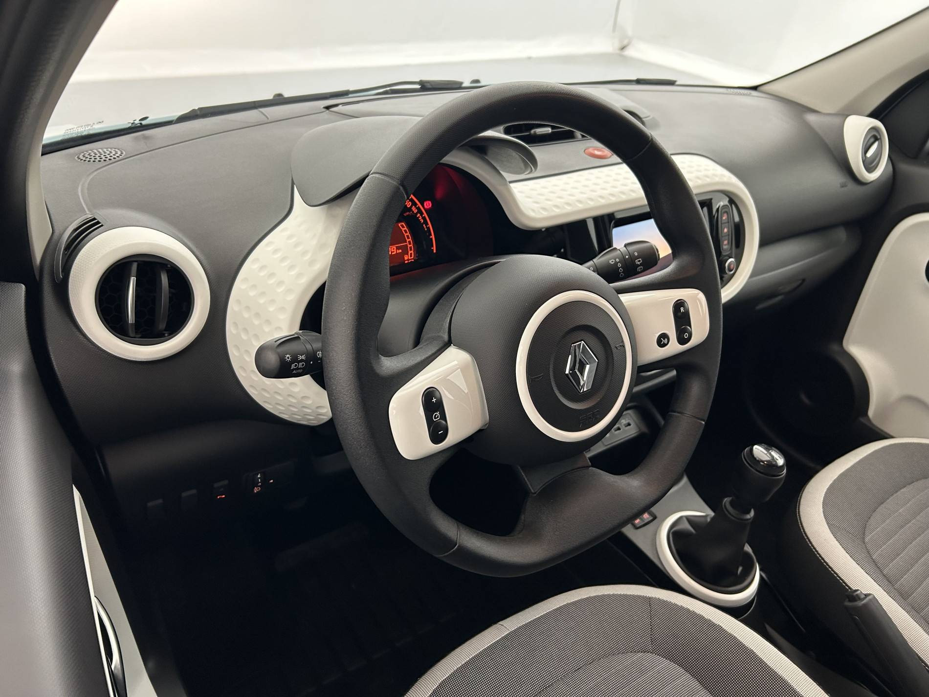 Vente en ligne Renault Twingo 3  SCe 65 au prix de 11 791 €