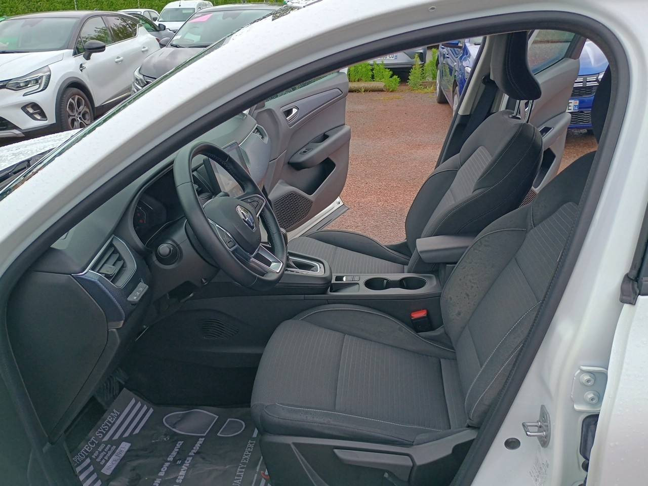 Vente en ligne Renault Arkana  E-Tech hybride 145 - 22 au prix de 19 990 €