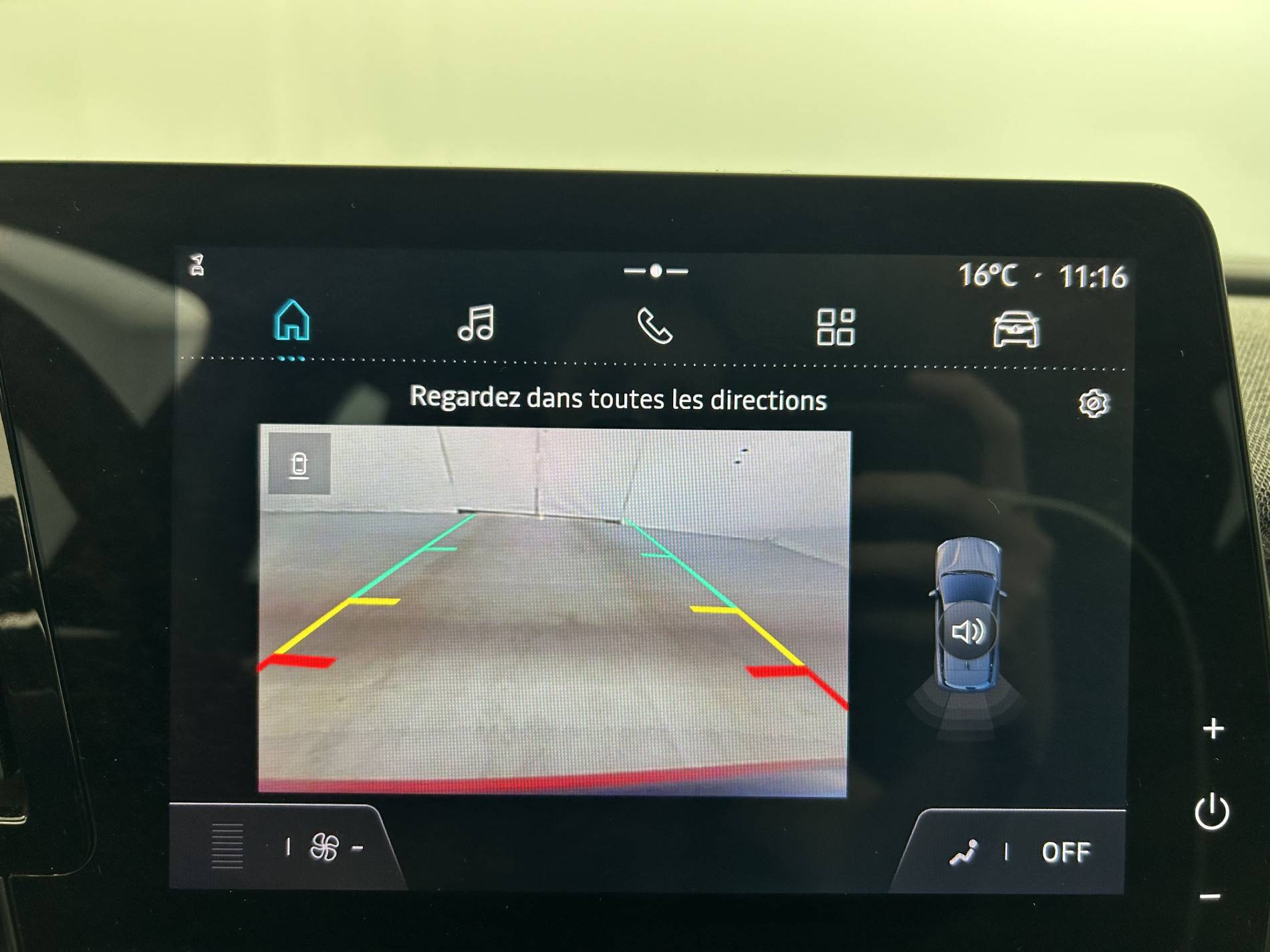 Vente en ligne Renault Megane E-Tech  EV40 130ch standard charge au prix de 18 990 €
