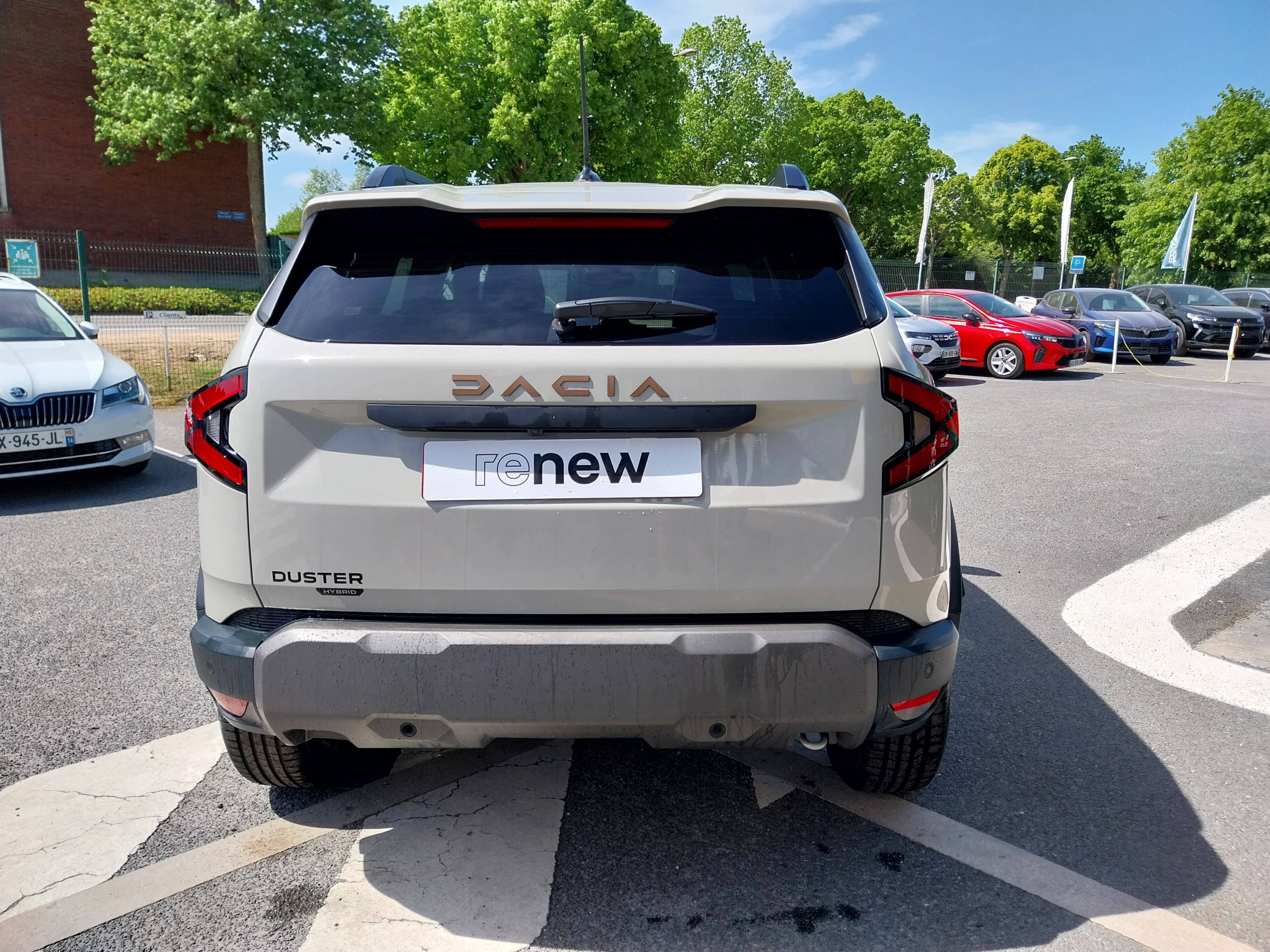 Vente en ligne Dacia Duster  Hybrid 140 au prix de 27 200 €
