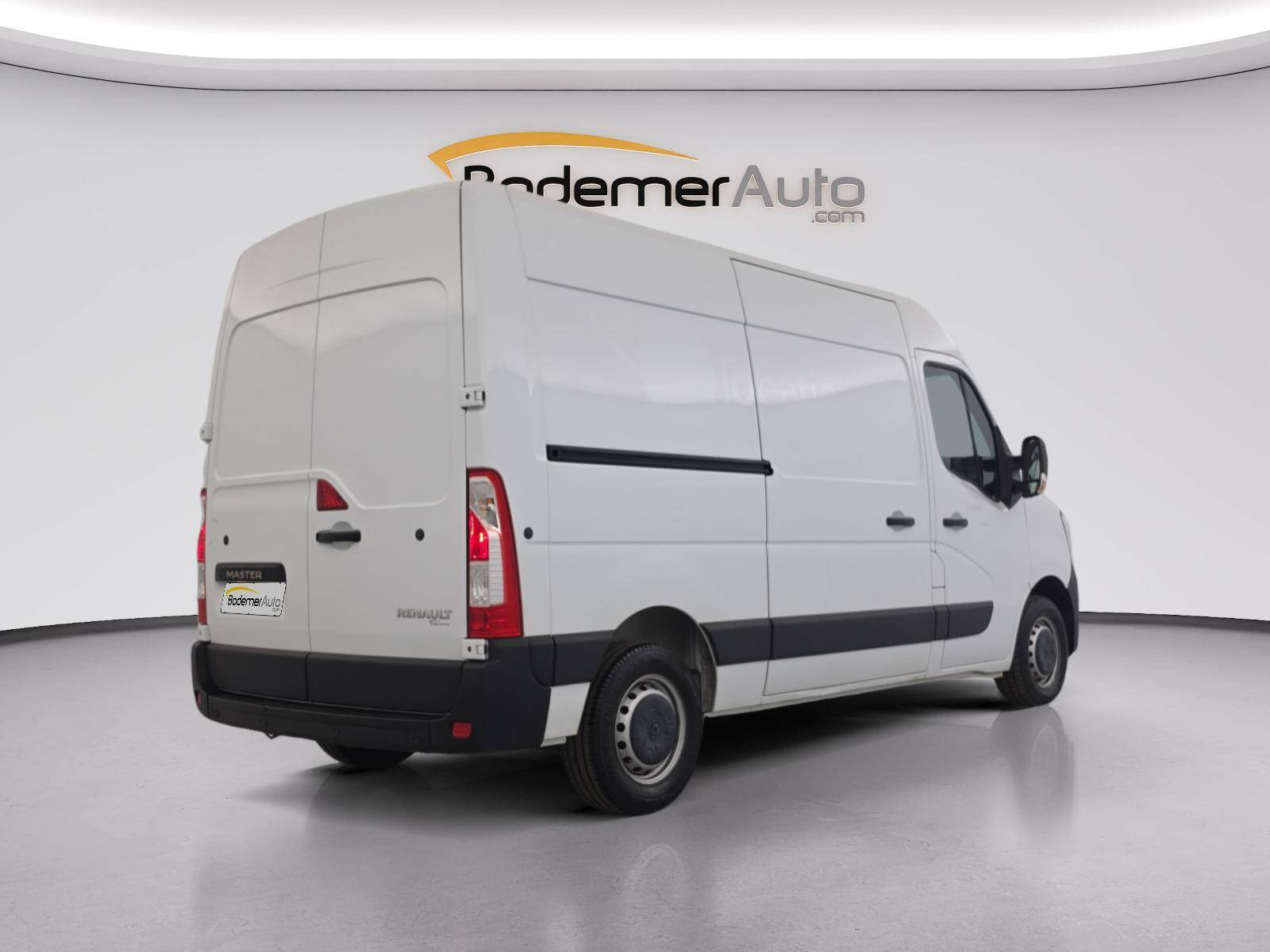 Vente en ligne Renault Master Fourgon MASTER FGN TRAC F3500 L2H2 BLUE DCI 135 au prix de 21 490 €
