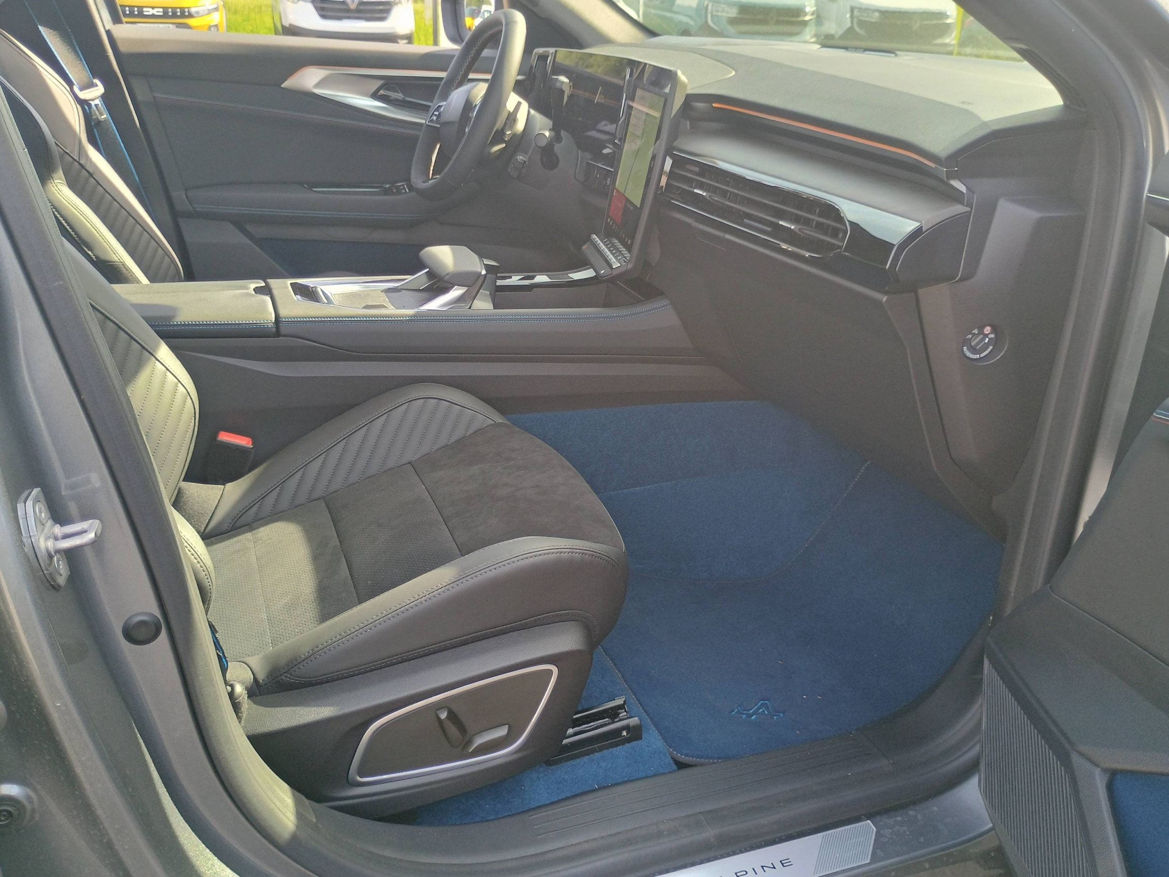 Vente en ligne Renault Rafale  hyper hybrid E-Tech 300 ch 4x4 au prix de 57 490 €