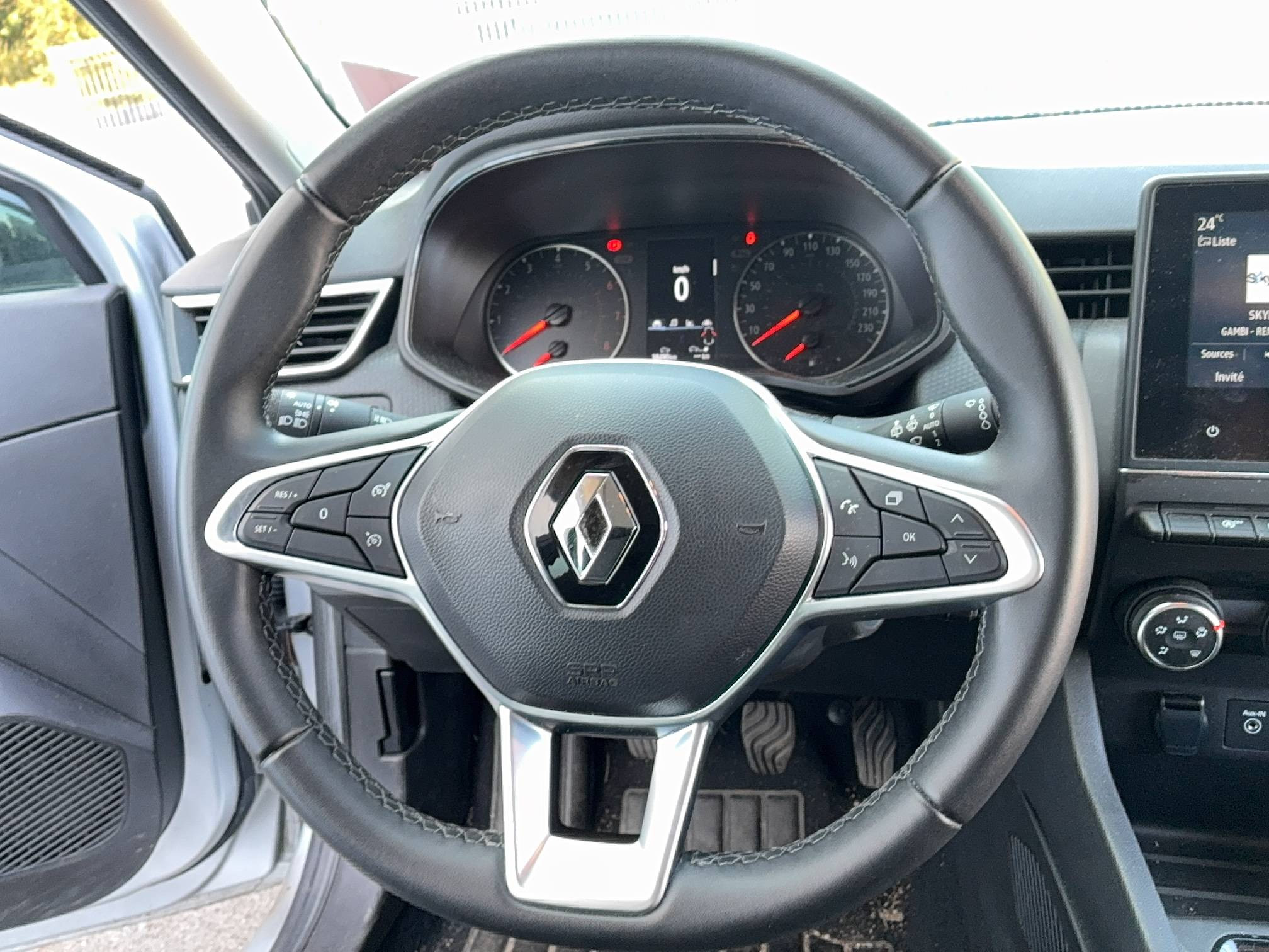 Vente en ligne Renault Clio 5 Clio TCe 90 au prix de 13 590 €