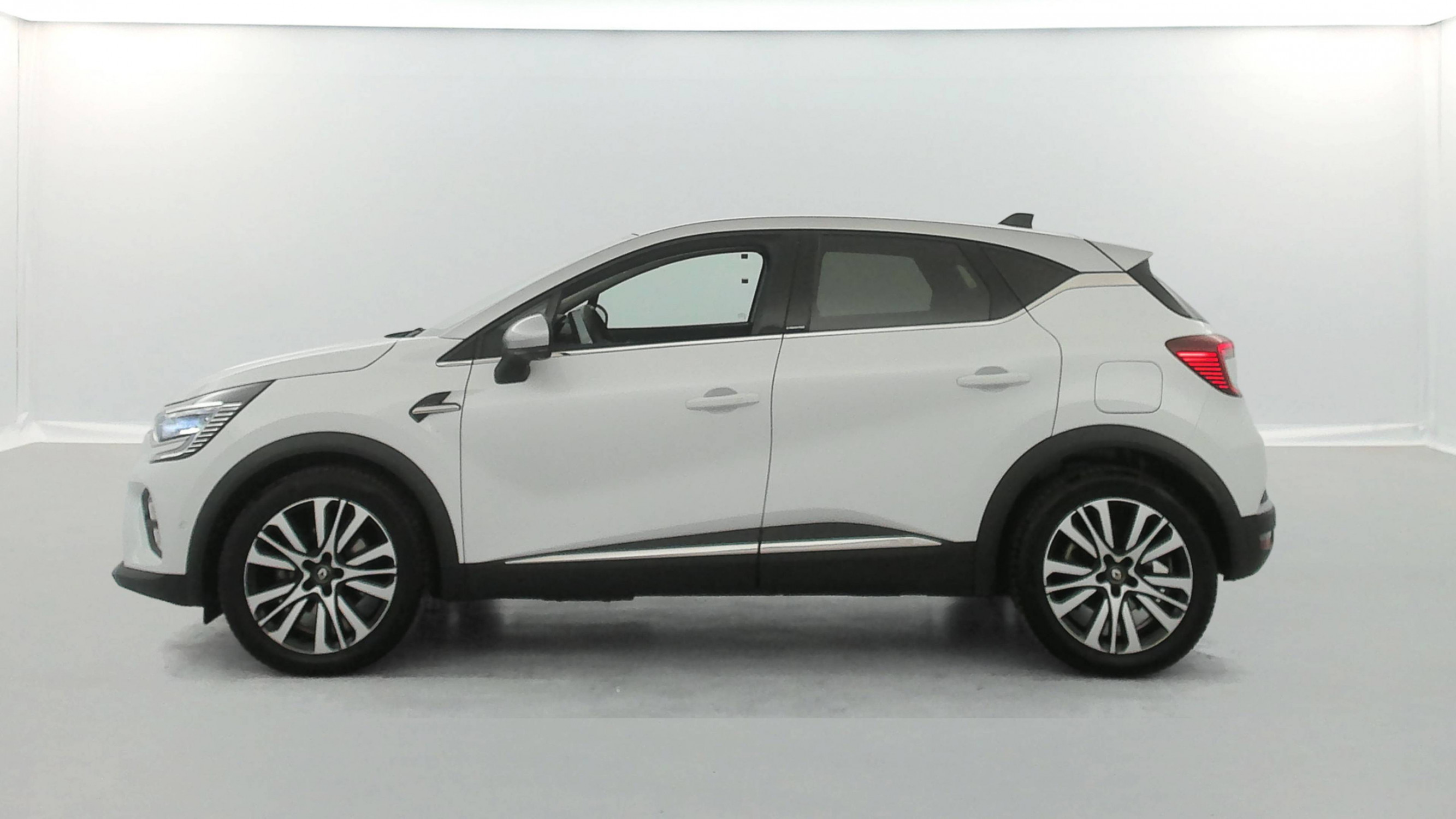 Vente en ligne Renault Captur  E-Tech Plug-in 160 - 21 au prix de 16 990 €