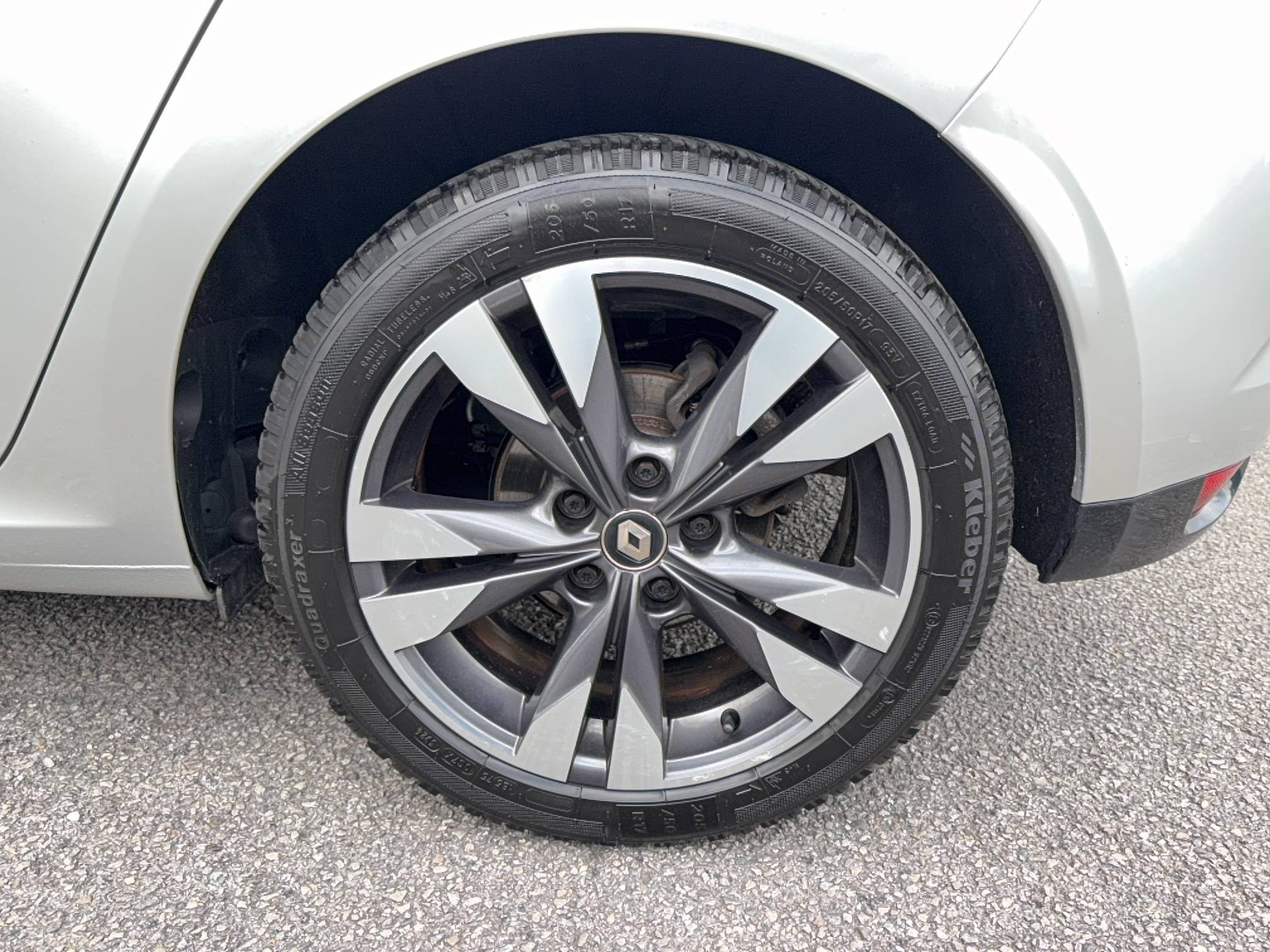 Vente en ligne Renault Megane 4 Mégane IV Berline Blue dCi 115 EDC au prix de 14 490 €