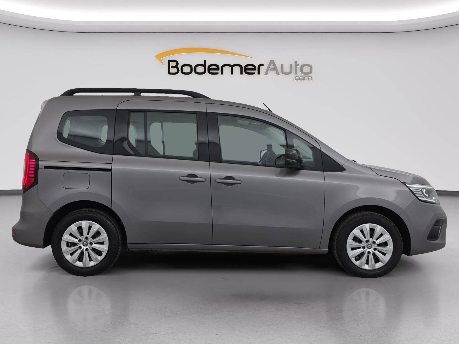 Vente en ligne Renault Kangoo  Blue dCi 95 au prix de 17 491 €