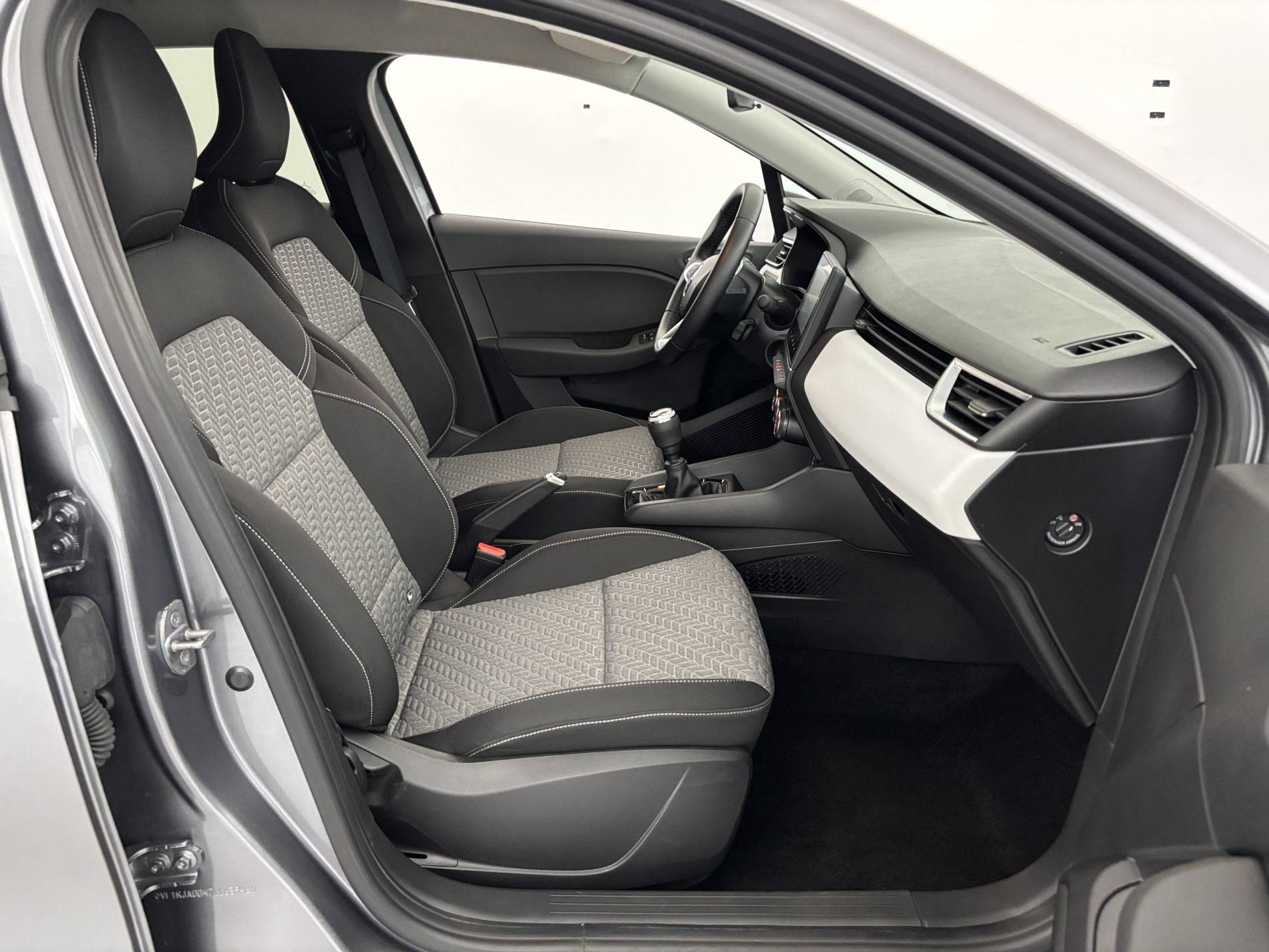 Vente en ligne Renault Clio 5 Clio TCe 90 au prix de 14 790 €