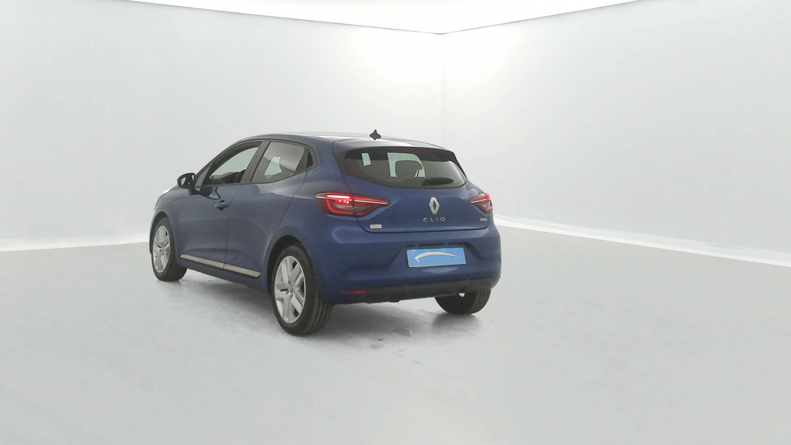 Vente en ligne Renault Clio 5 Clio E-Tech 140 - 21N au prix de 16 350 €
