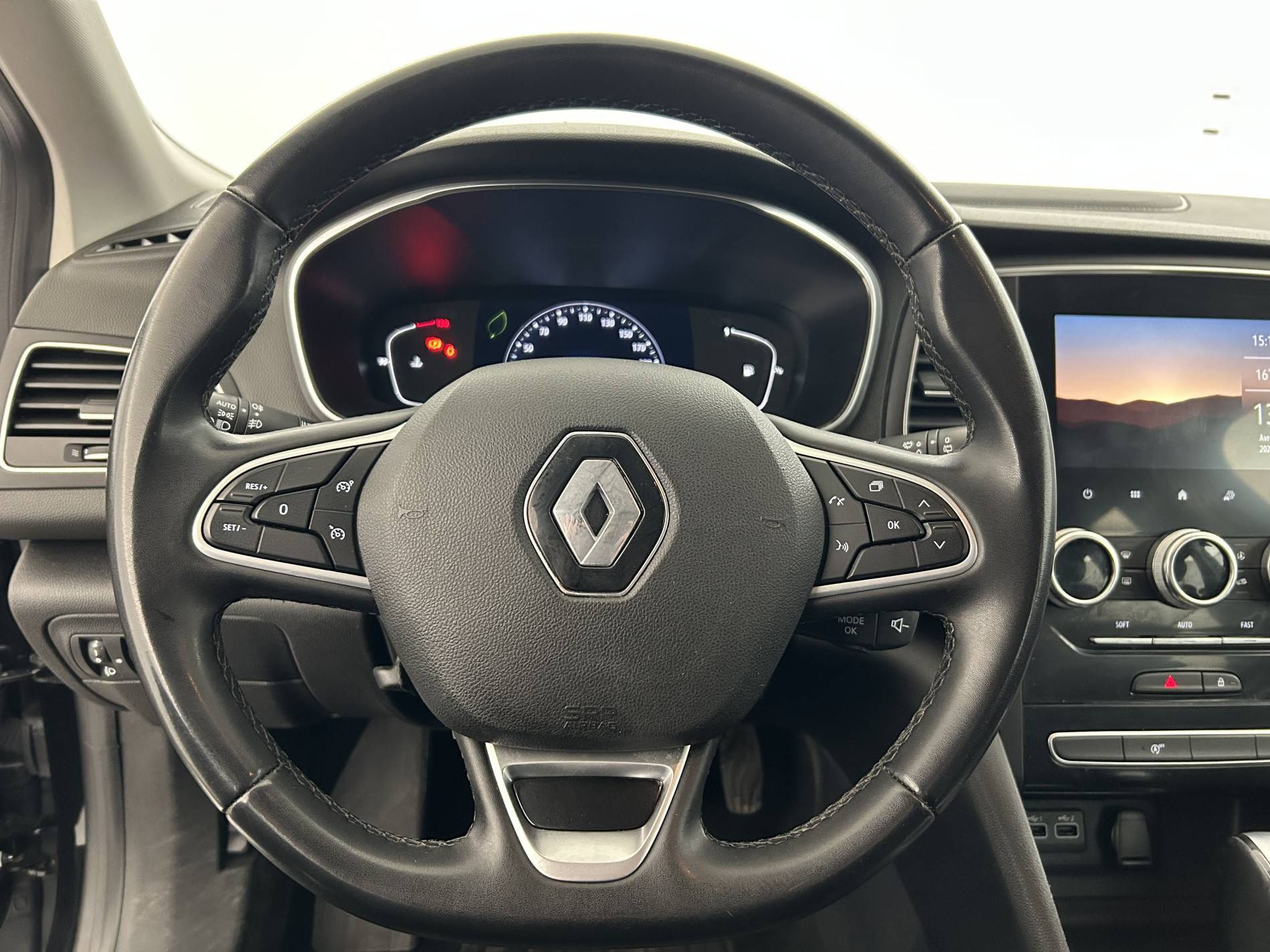 Vente en ligne Renault Megane 4  Blue dCi 115 EDC au prix de 17 990 €
