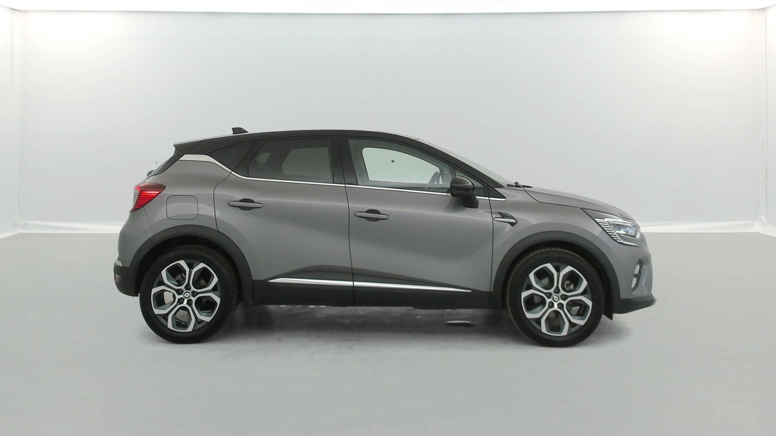 Vente en ligne Renault Captur  E-Tech full hybrid 145 au prix de 18 090 €