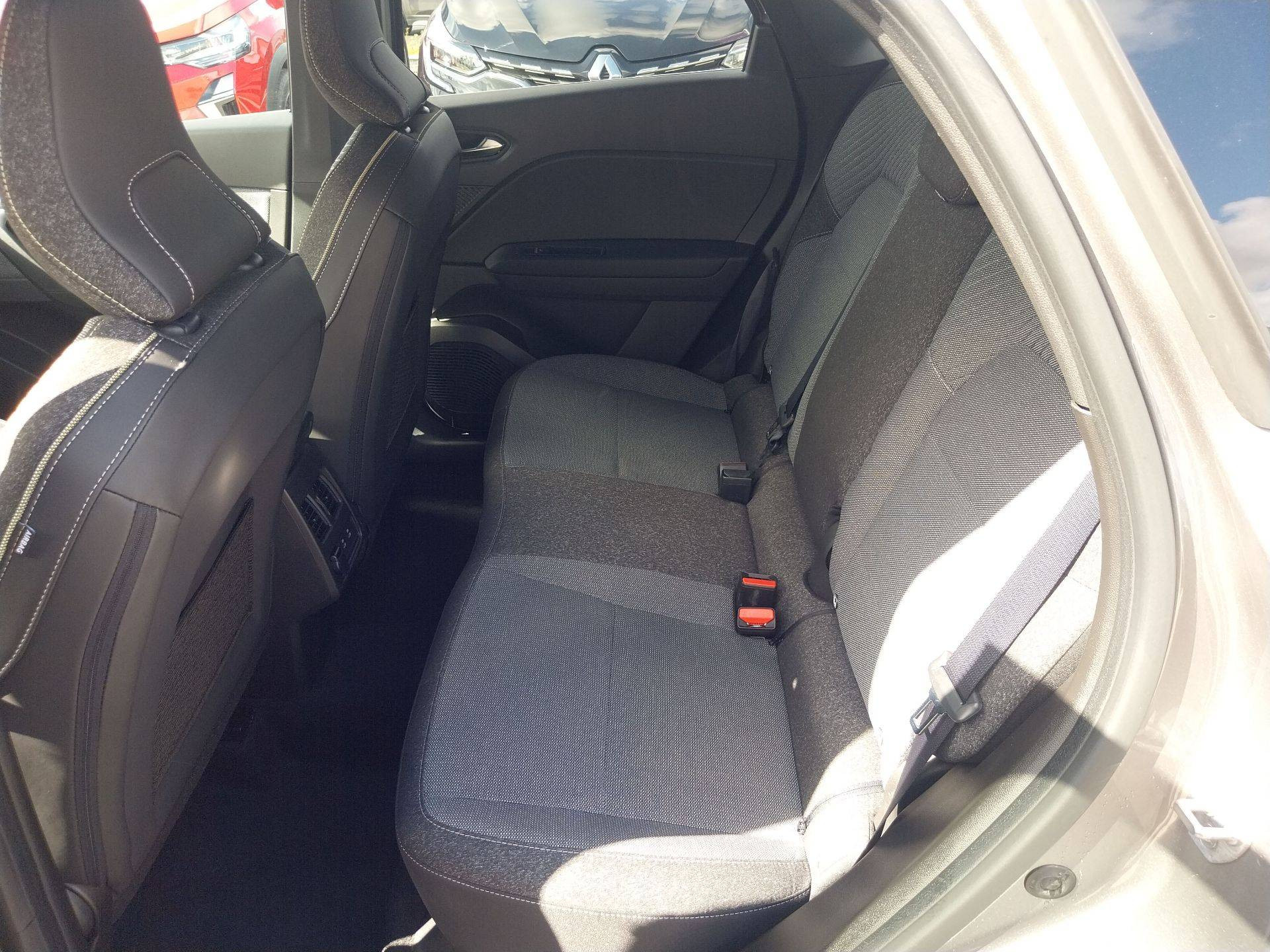 Vente en ligne Renault Symbioz  E-Tech full hybrid 145 au prix de 27 490 €