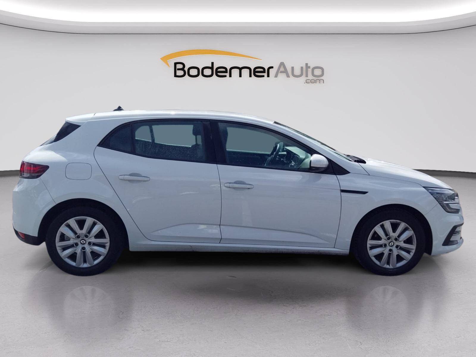 Vente en ligne Renault Megane 4  Blue dCi 115 au prix de 13 490 €
