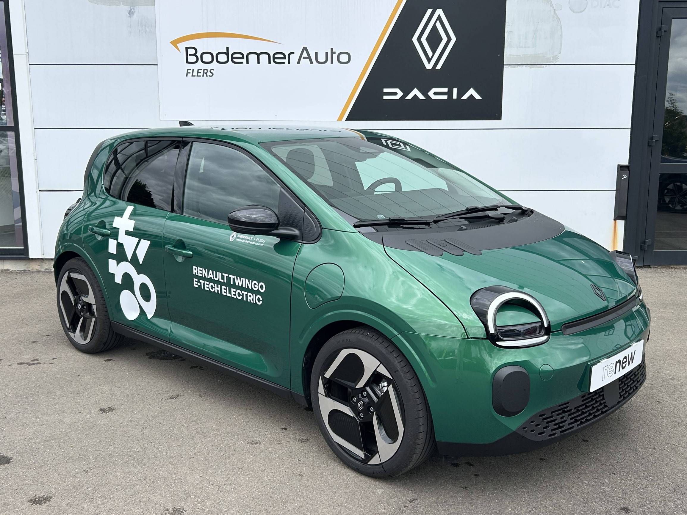 Vente en ligne Renault Twingo Electrique  80 ch autonomie urbaine au prix de 18 360 €