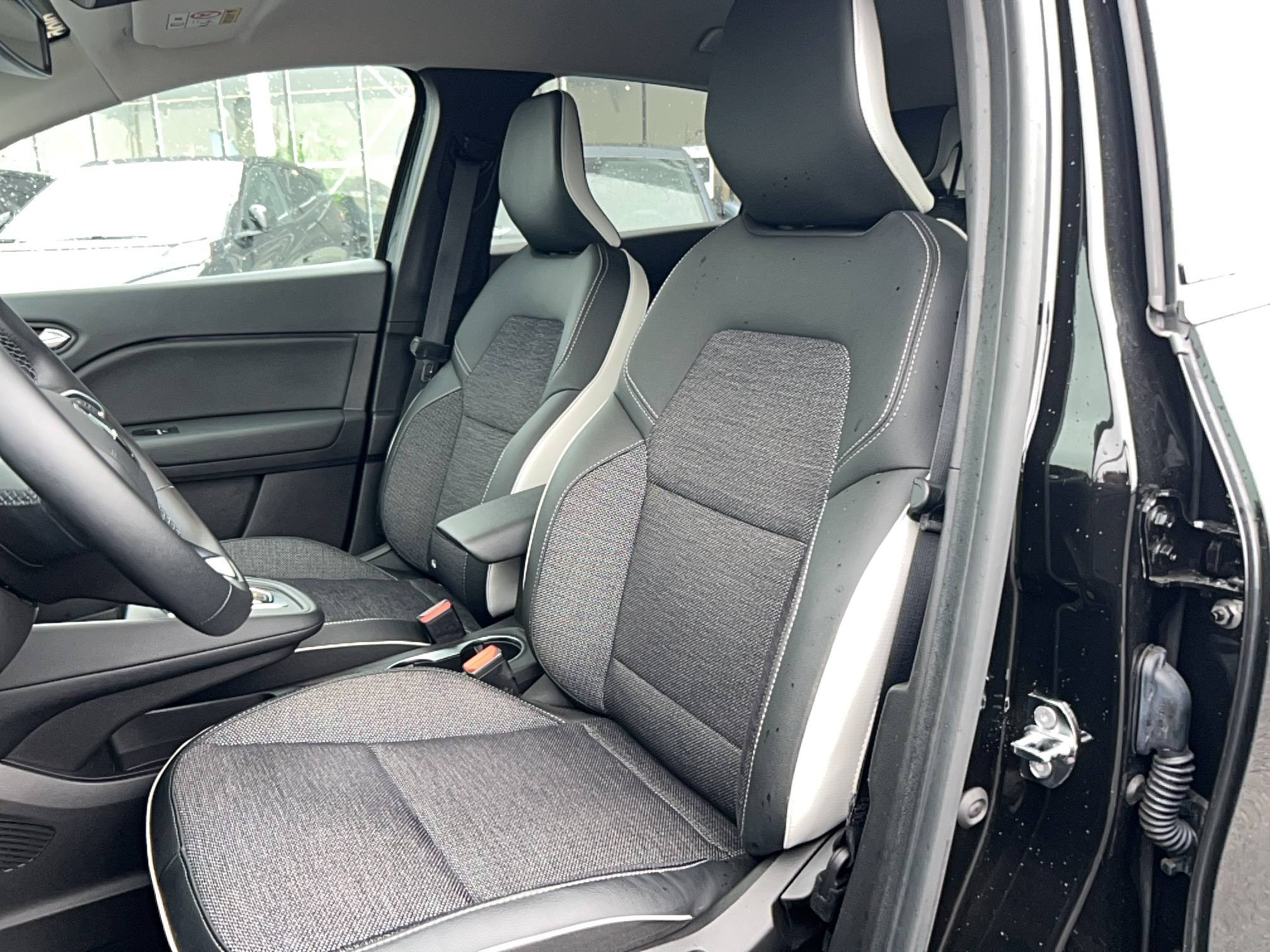 Vente en ligne Renault Captur  E-Tech 145 - 21 au prix de 19 390 €