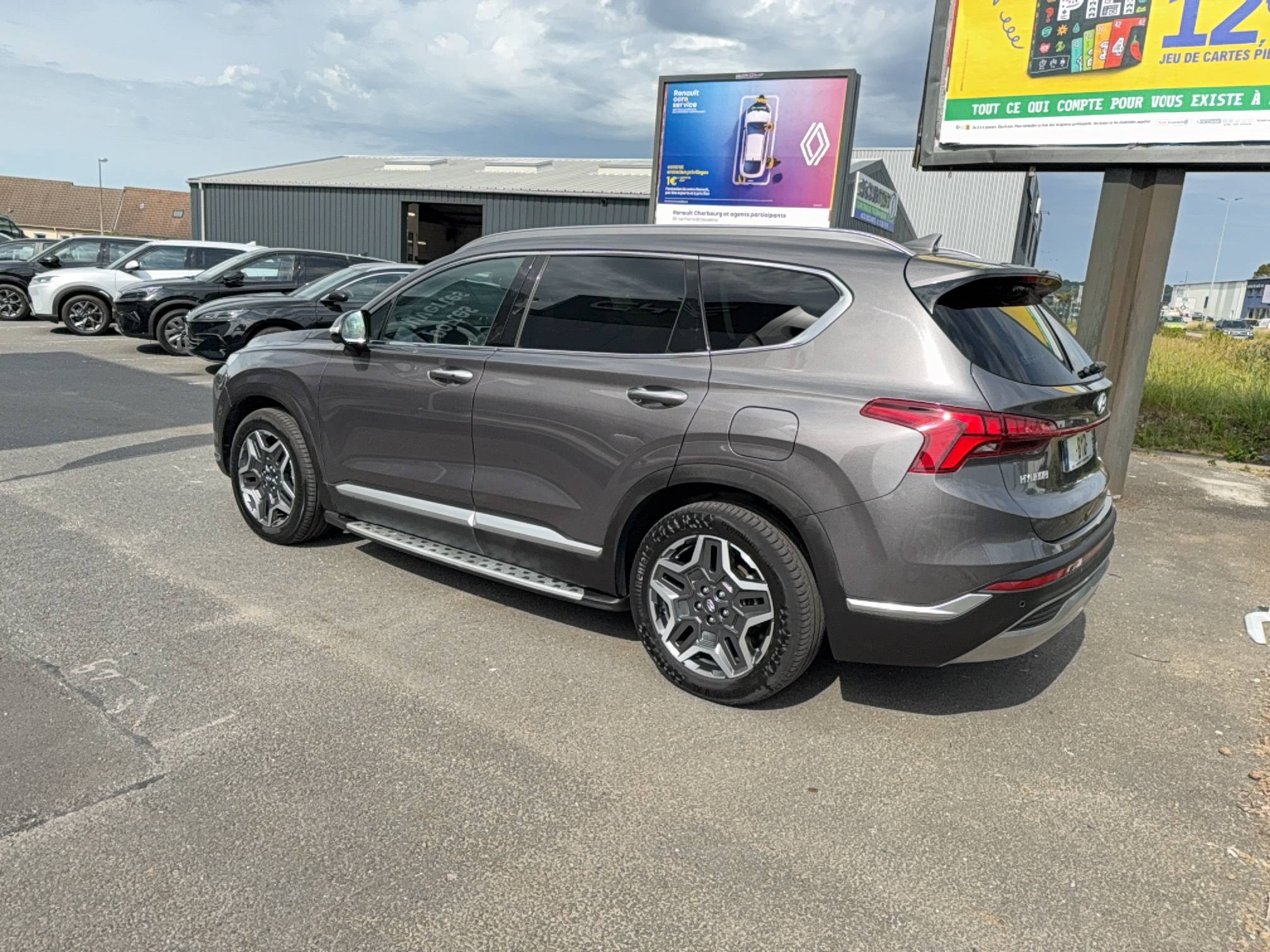 Vente en ligne Hyundai Santa Fe  1.6 T-GDi Hybrid 230 BVA6 au prix de 29 990 €