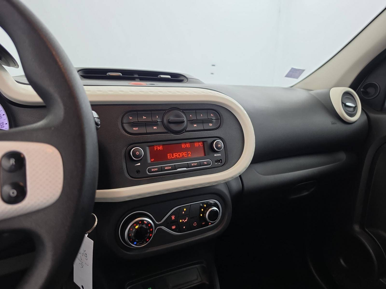 Vente en ligne Renault Twingo Electrique Twingo III E-Tech au prix de 11 490 €