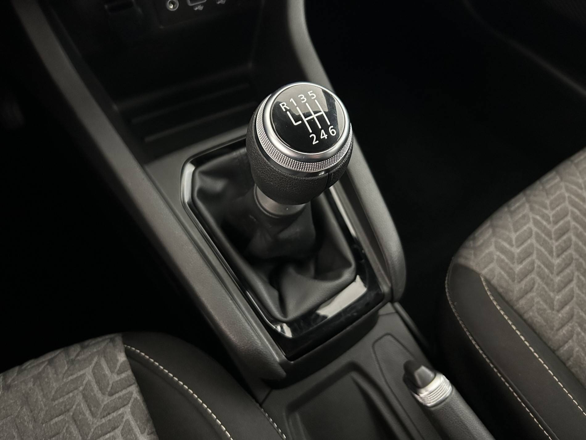 Vente en ligne Renault Clio 5 Clio TCe 90 - 21N au prix de 14 990 €