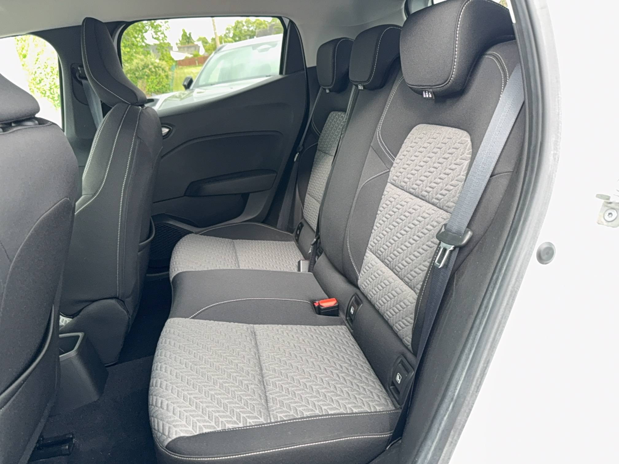 Vente en ligne Renault Clio 5 Clio TCe 100 GPL au prix de 15 490 €