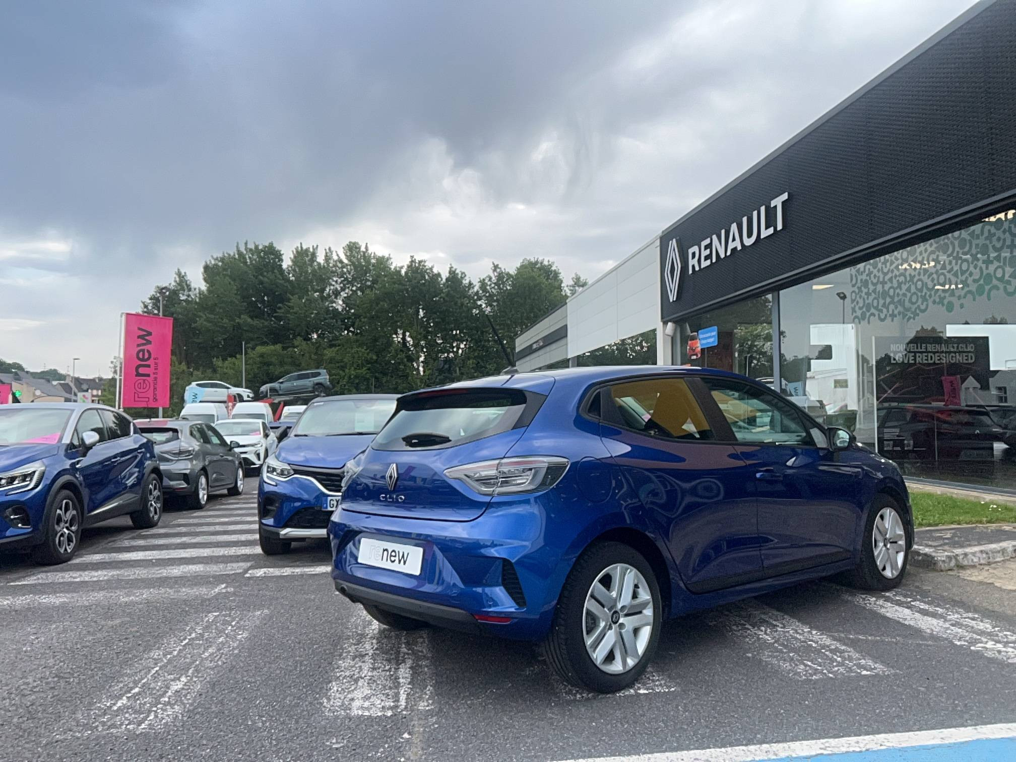 Vente en ligne Renault Clio 5 Clio TCe 90 au prix de 15 990 €