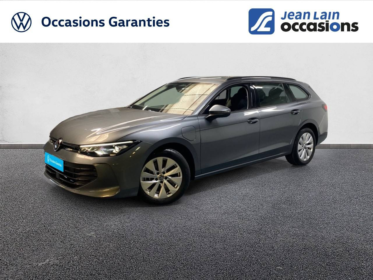 Vente en ligne VOLKSWAGEN PASSAT Passat 1.5 eHybrid 204 DSG6 de 2025 au prix de 43 990 €