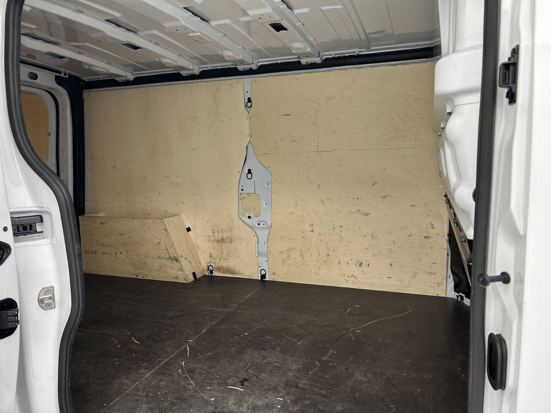 Vente en ligne Renault Trafic 3 Fourgon TRAFIC FGN L2H1 3000 KG BLUE DCI 130 au prix de 22 980 €