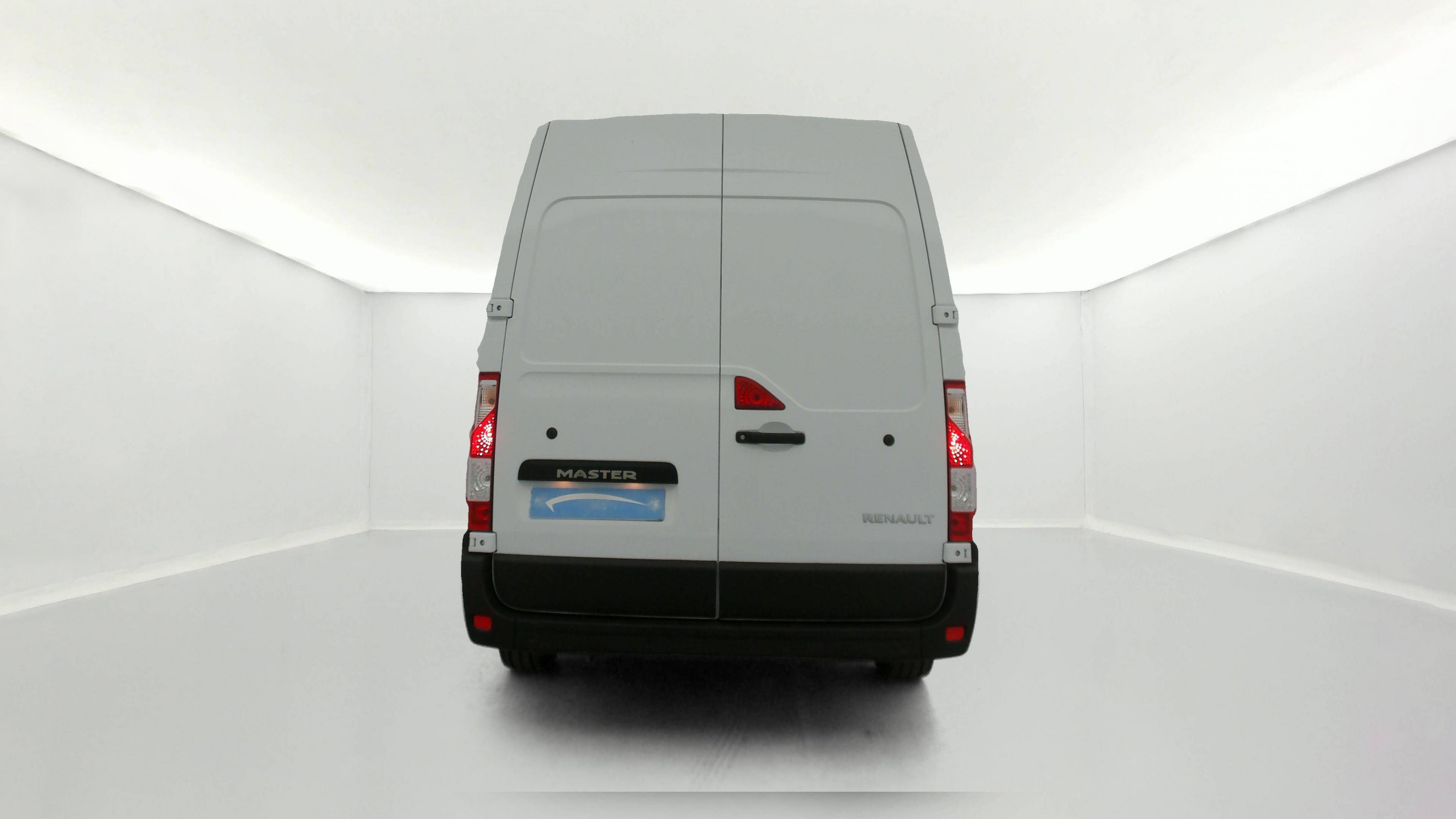 Vente en ligne Renault Master Fourgon MASTER FGN TRAC F3500 L2H2 BLUE DCI 135 au prix de 24 990 €