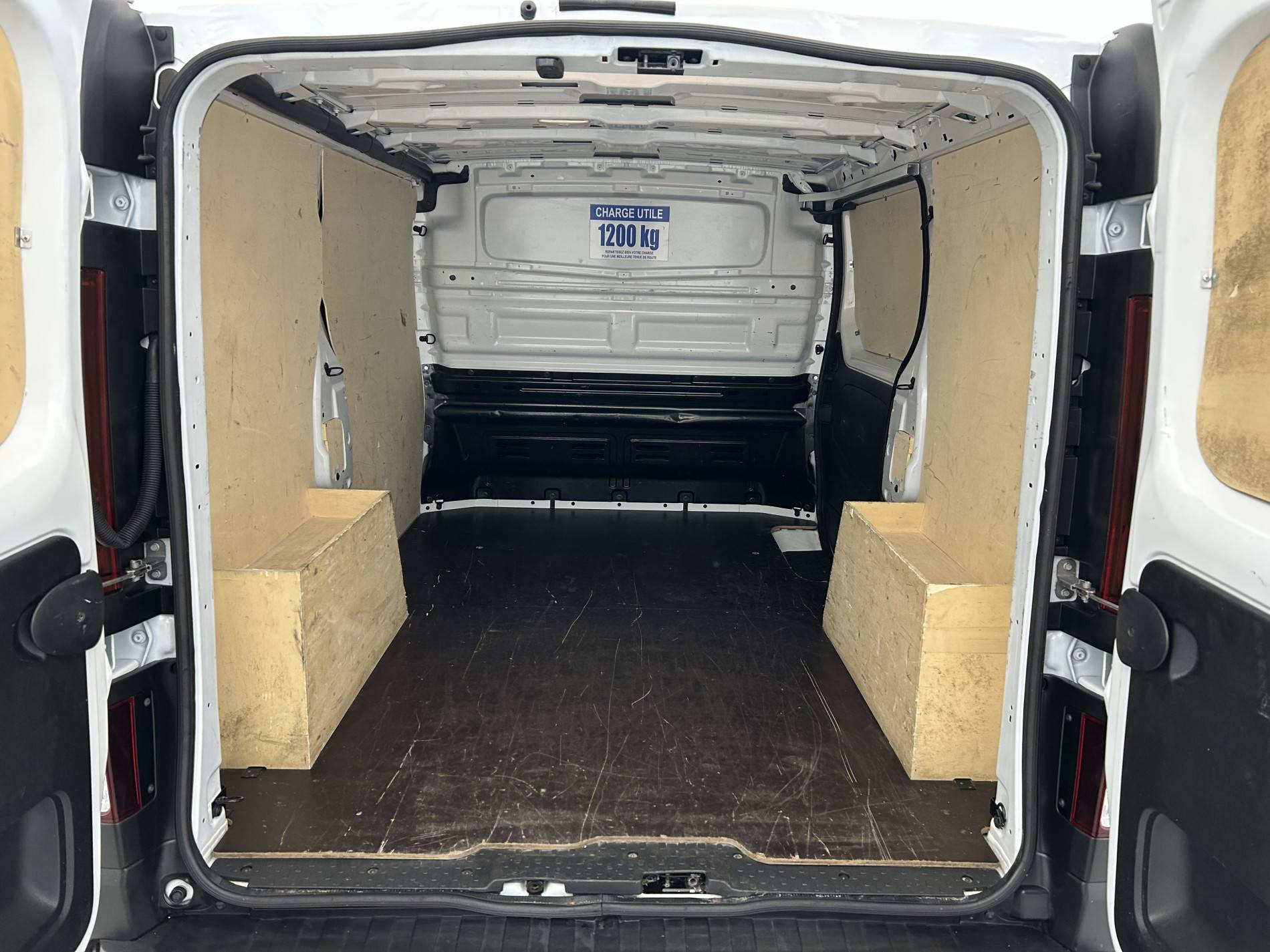 Vente en ligne Renault Trafic 3 Fourgon TRAFIC FG BLUE DCI 130 L1H1 3T GSR2 au prix de 26 750 €