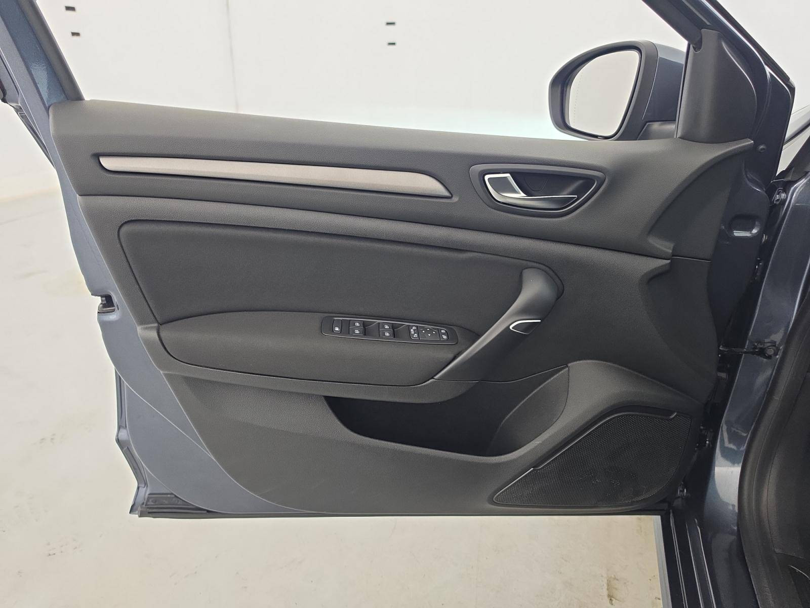 Vente en ligne Renault Megane 4  Blue dCi 115 EDC au prix de 15 690 €