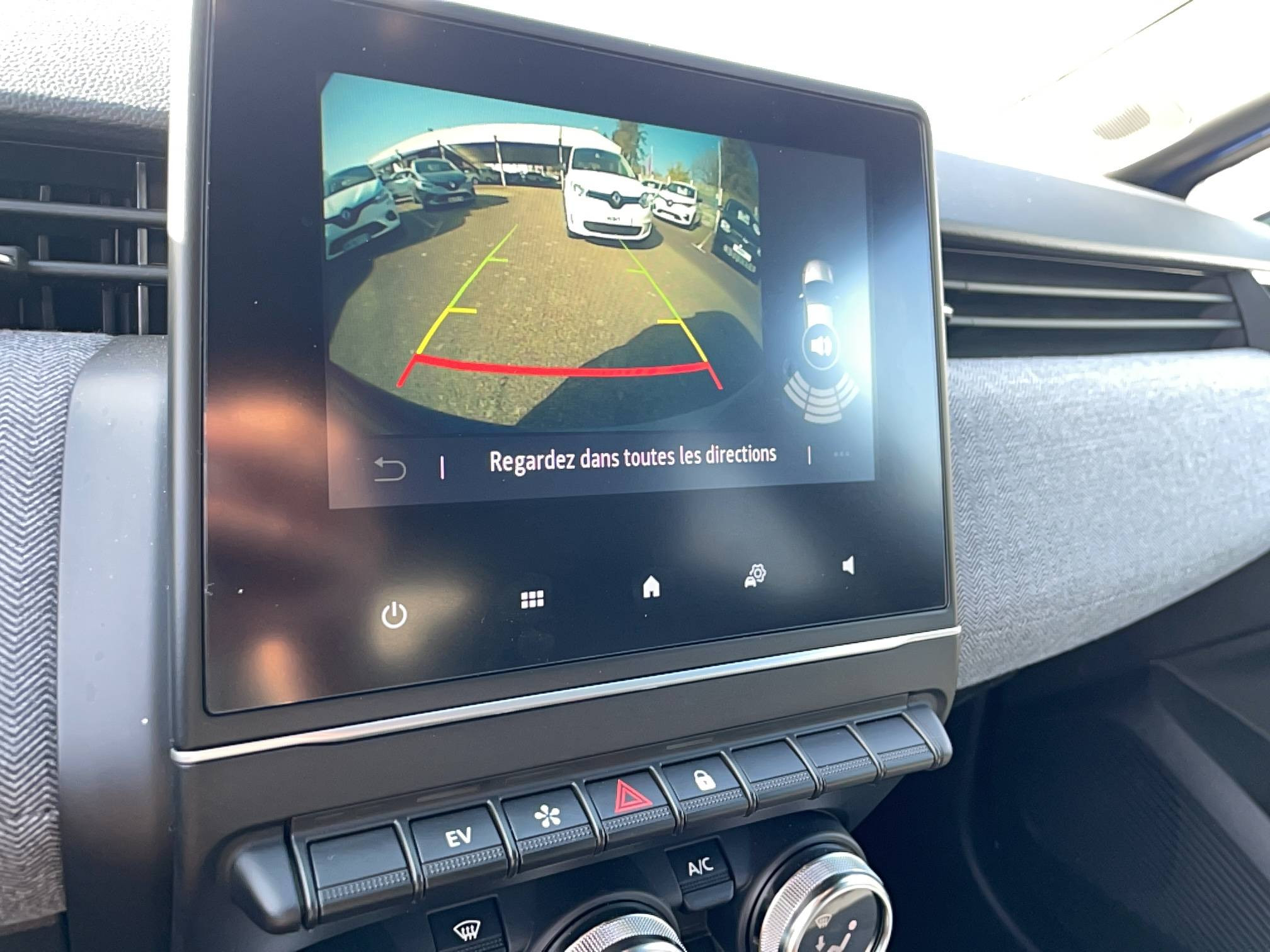 Vente en ligne Renault Clio 5 Clio E-Tech full hybrid 145 ch GSR2 au prix de 22 990 €