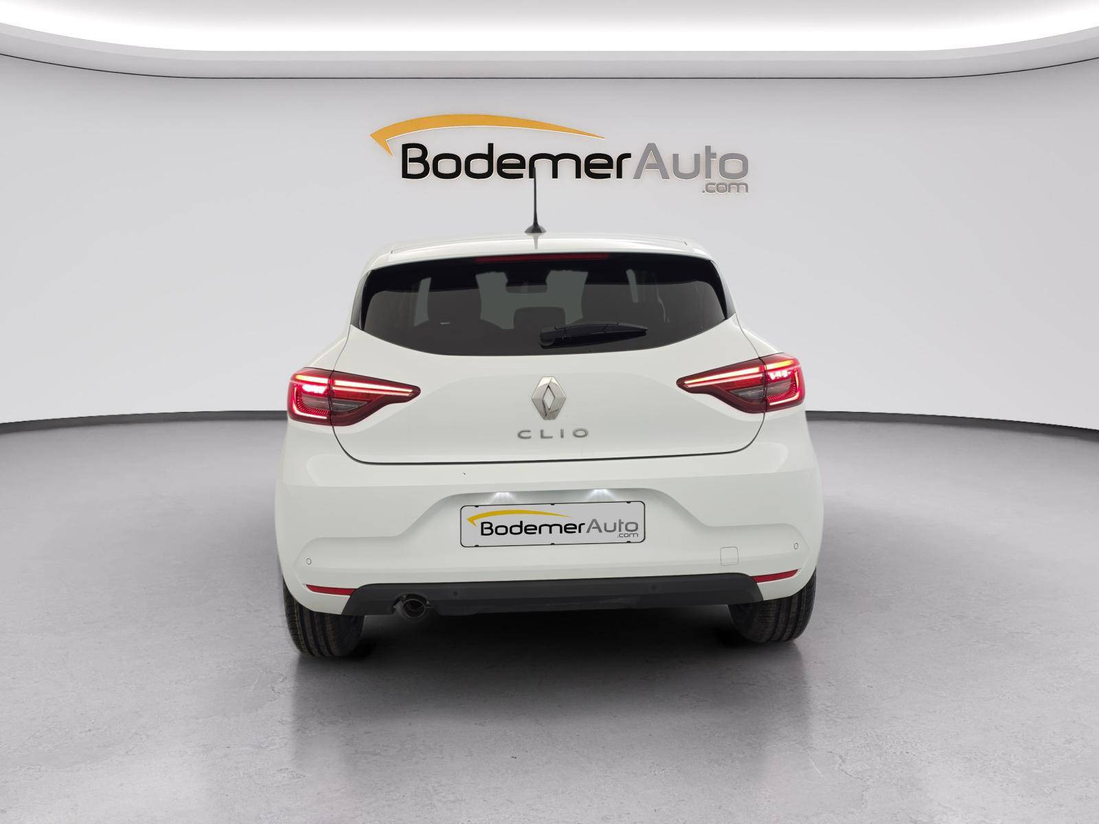 Vente en ligne Renault Clio 5 Clio TCe 90 au prix de 13 850 €