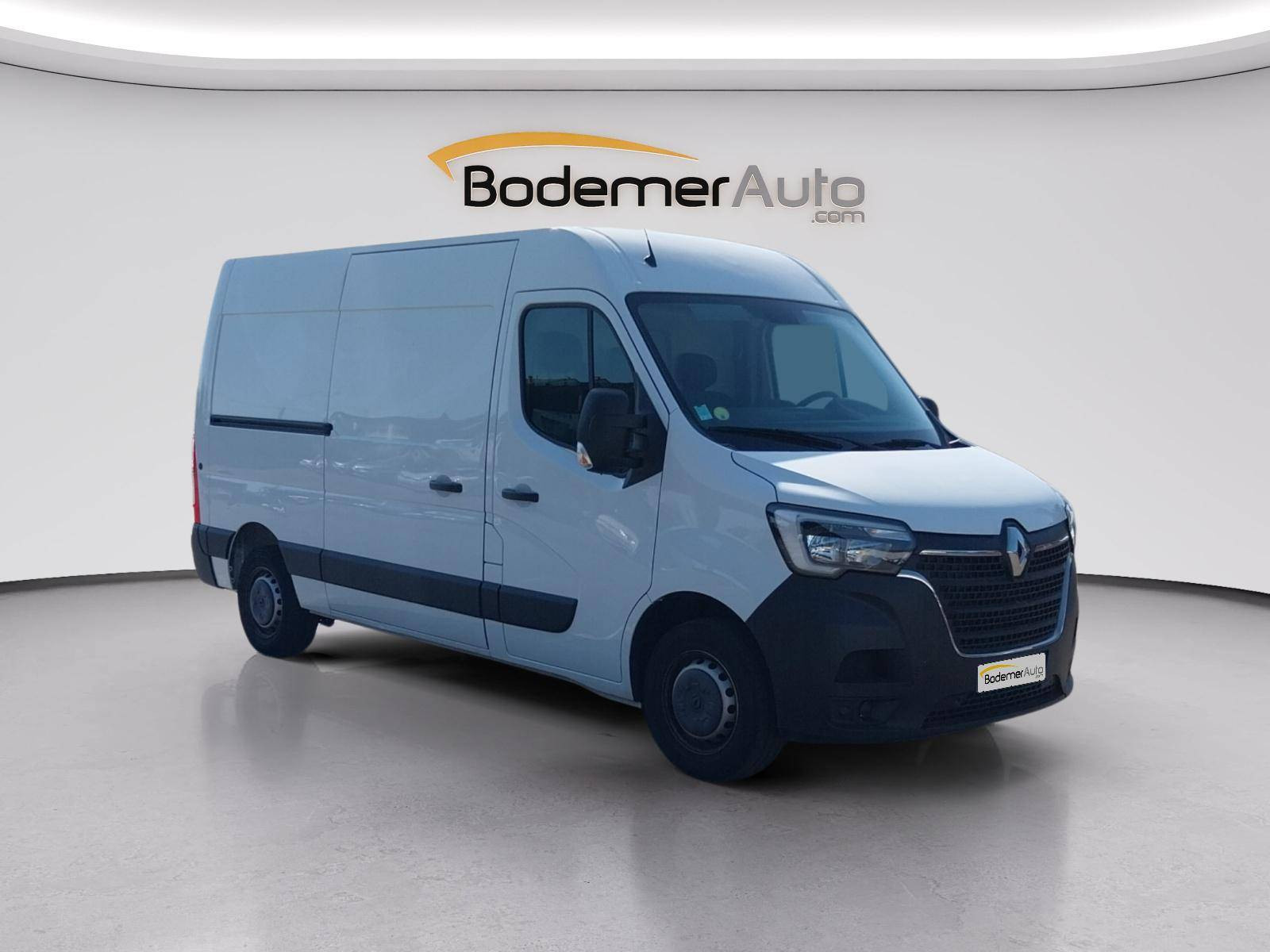 Vente en ligne Renault Master Fourgon MASTER FGN TRAC F3500 L2H2 BLUE DCI 135 au prix de 25 990 €