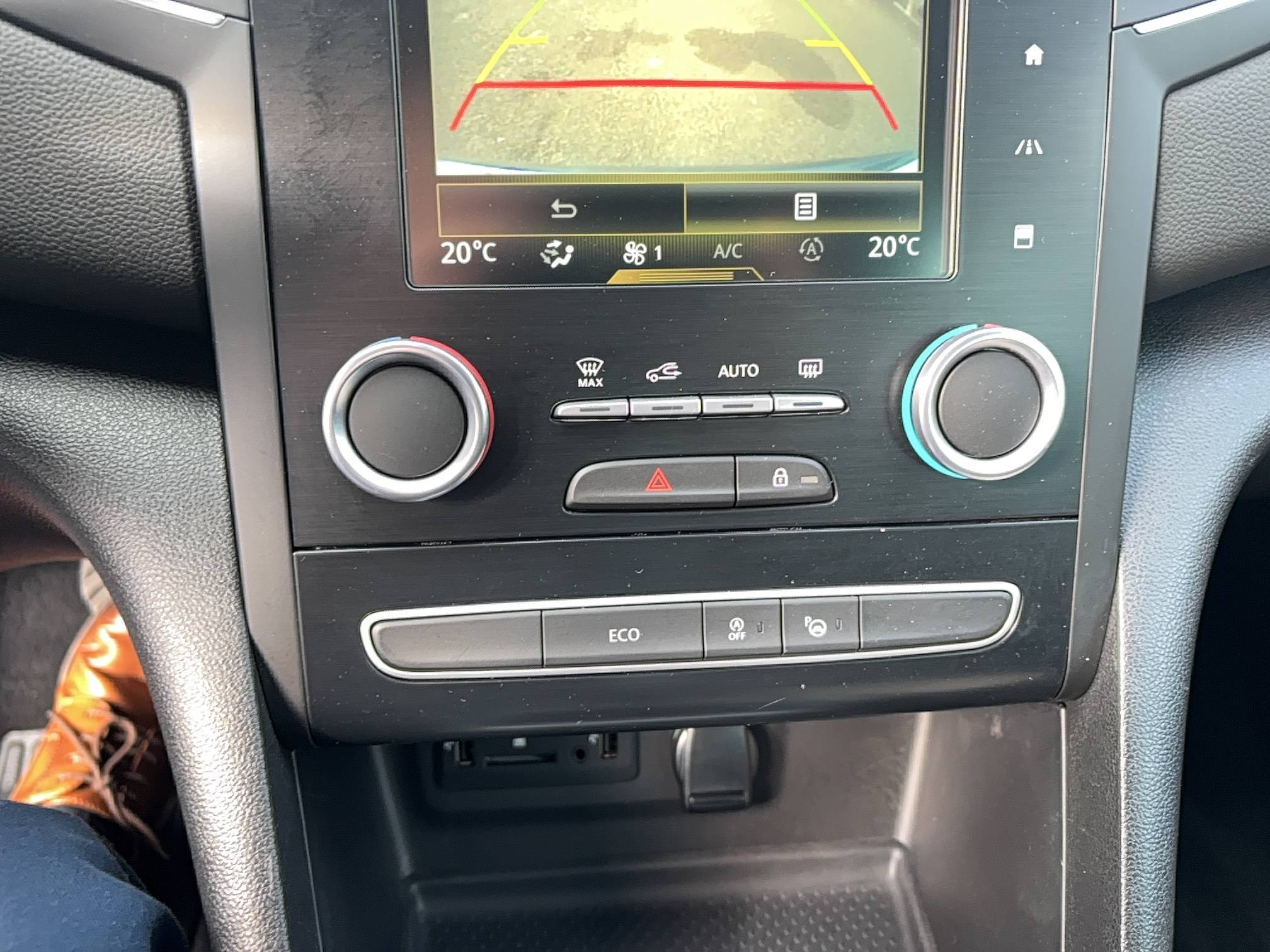 Vente en ligne Renault Megane 4 Estate Mégane IV Estate TCe 160 Energy EDC au prix de 14 990 €