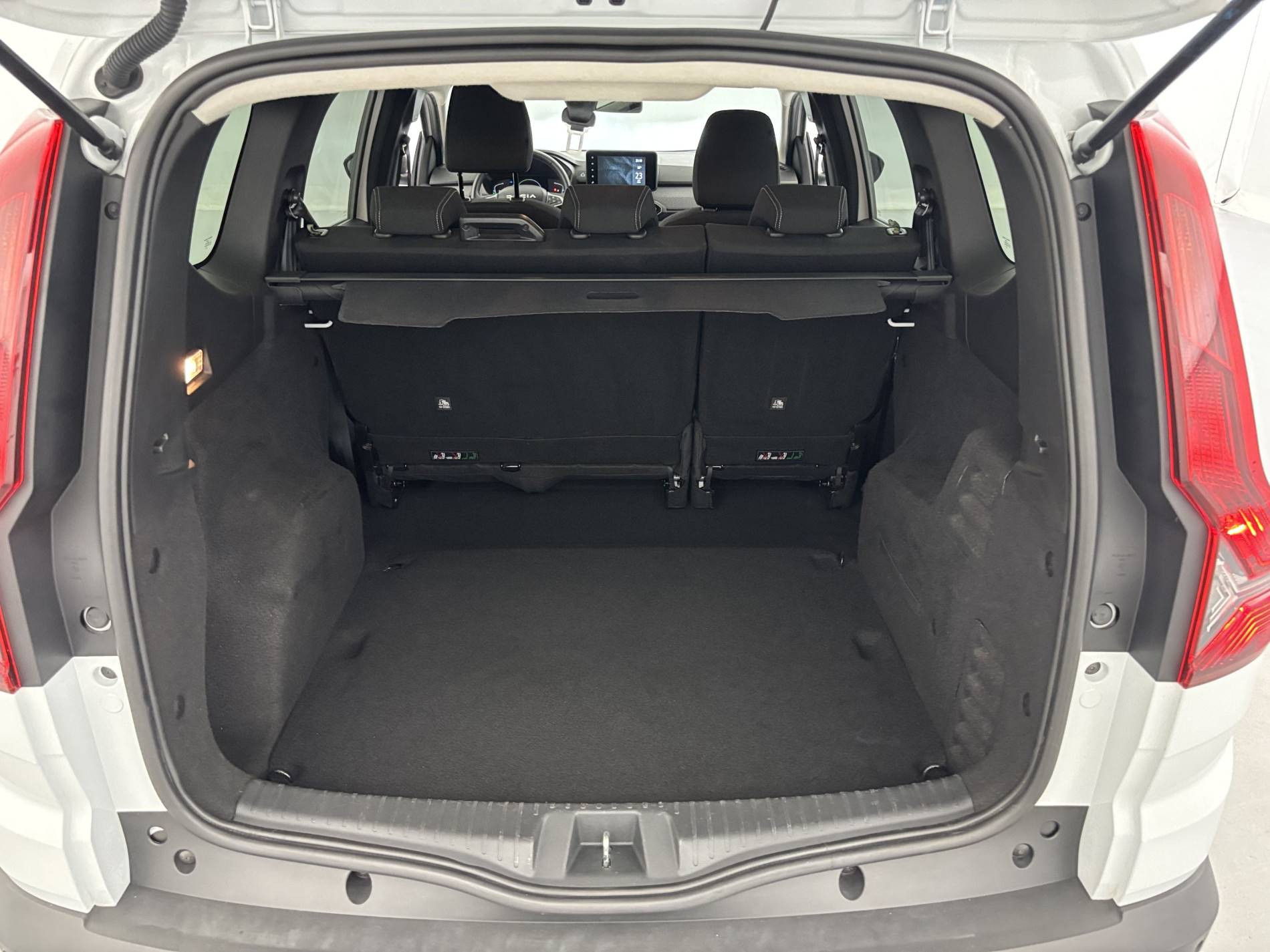 Vente en ligne Dacia Jogger  Hybrid 140 5 places au prix de 20 990 €