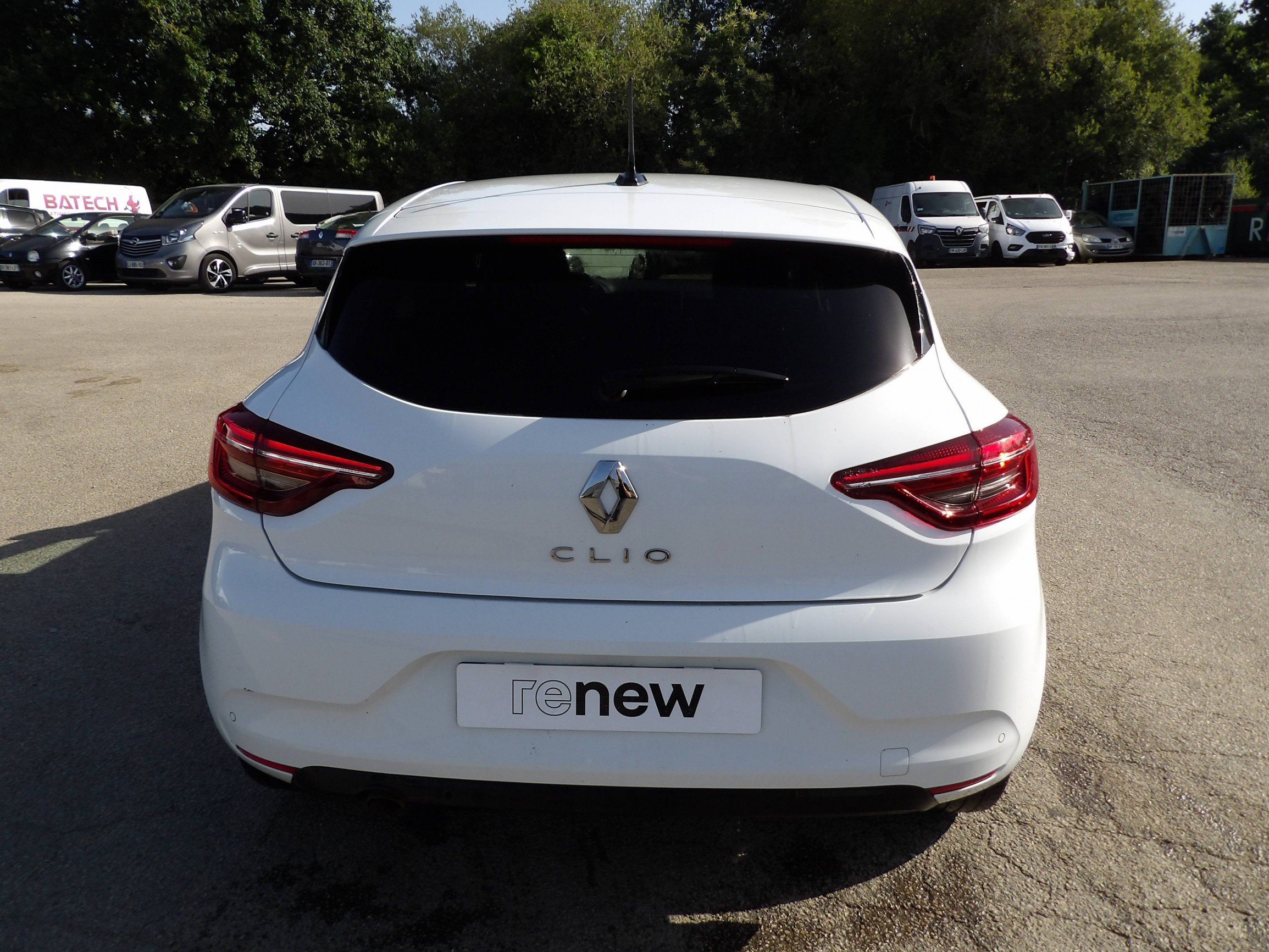 Vente en ligne Renault Clio 5 Clio TCe 90 au prix de 13 999 €
