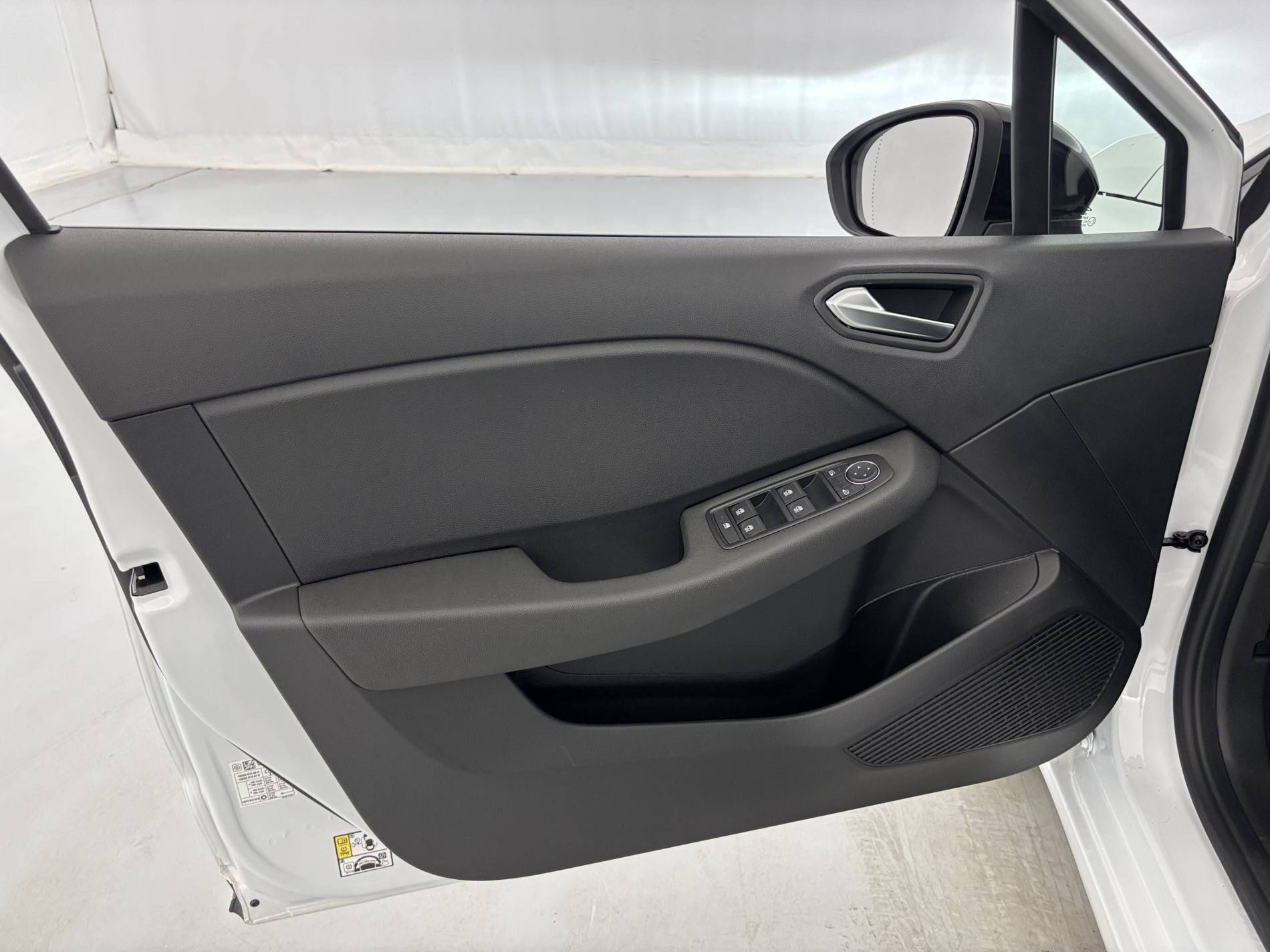 Vente en ligne Renault Clio 5 Clio E-Tech full hybrid 145 au prix de 15 490 €