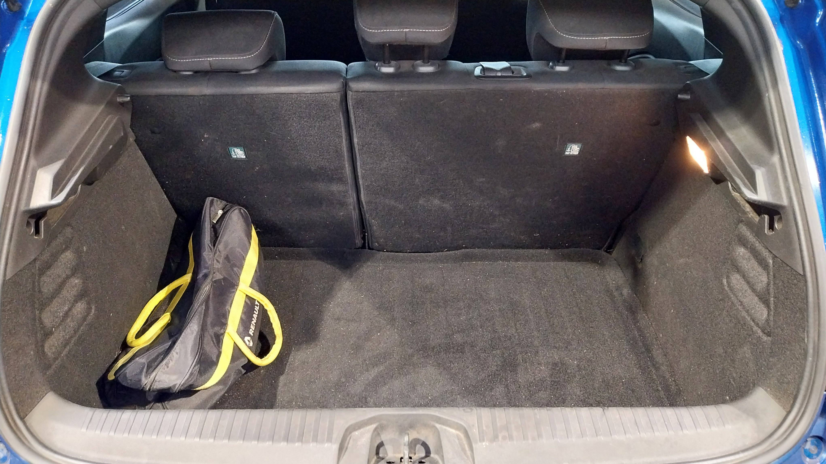 Vente en ligne Renault Clio 5 Clio E-Tech 140 - 21N au prix de 15 990 €