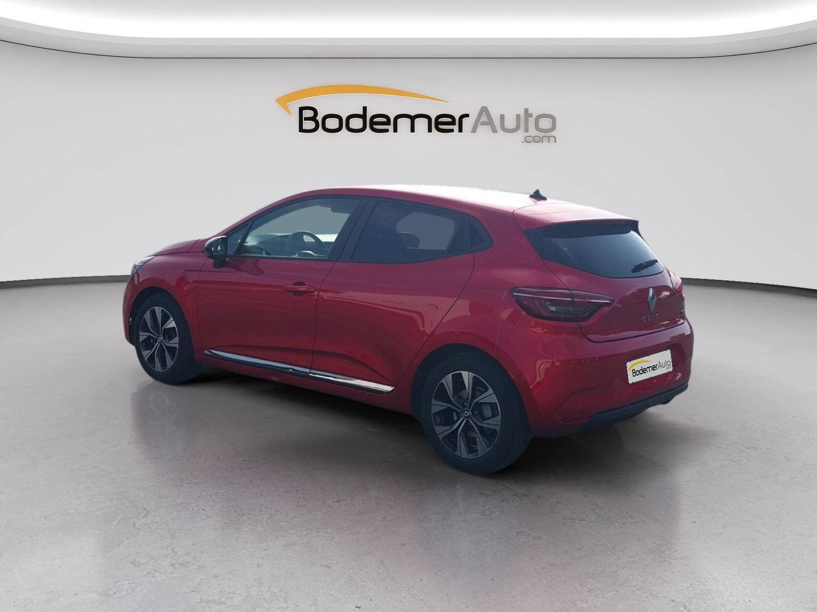 Vente en ligne Renault Clio 5 Clio E-Tech full hybrid 145 au prix de 17 990 €