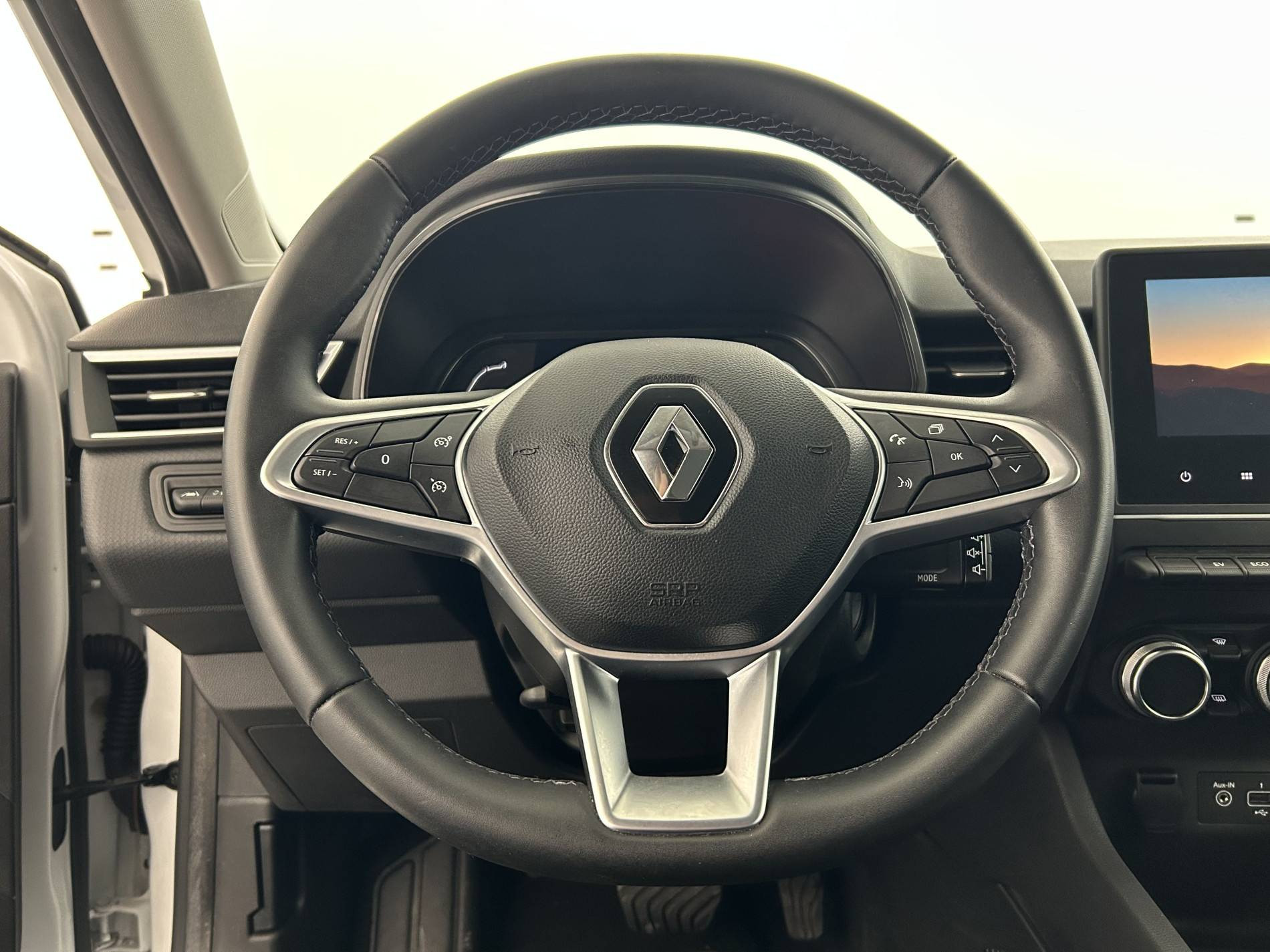 Vente en ligne Renault Clio 5 Clio E-Tech full hybrid 145 au prix de 15 890 €